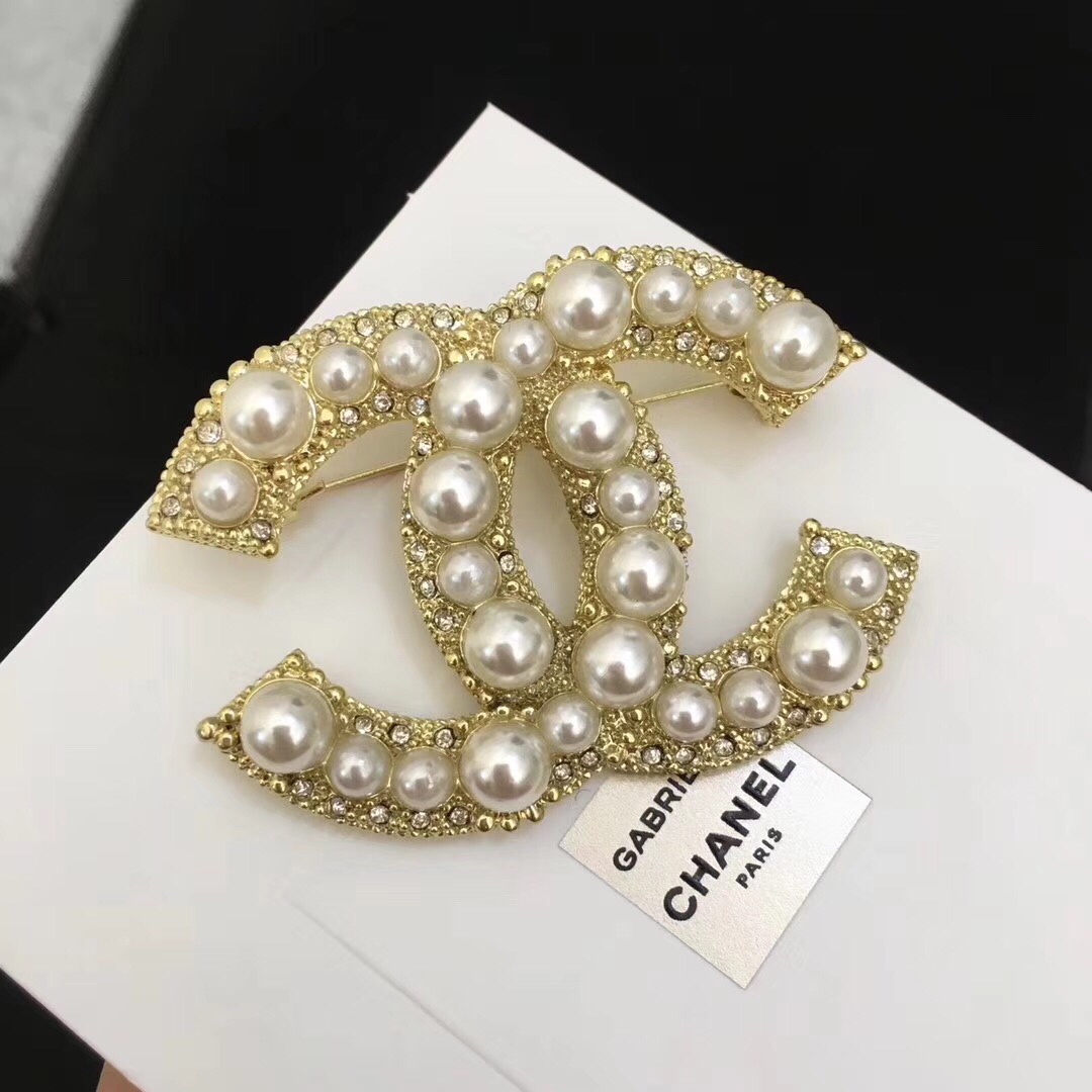Chanel Brooch Pearl