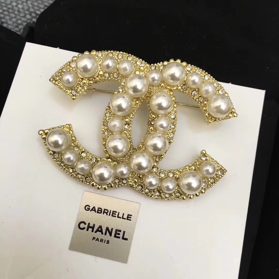 Chanel Brooch Pearl