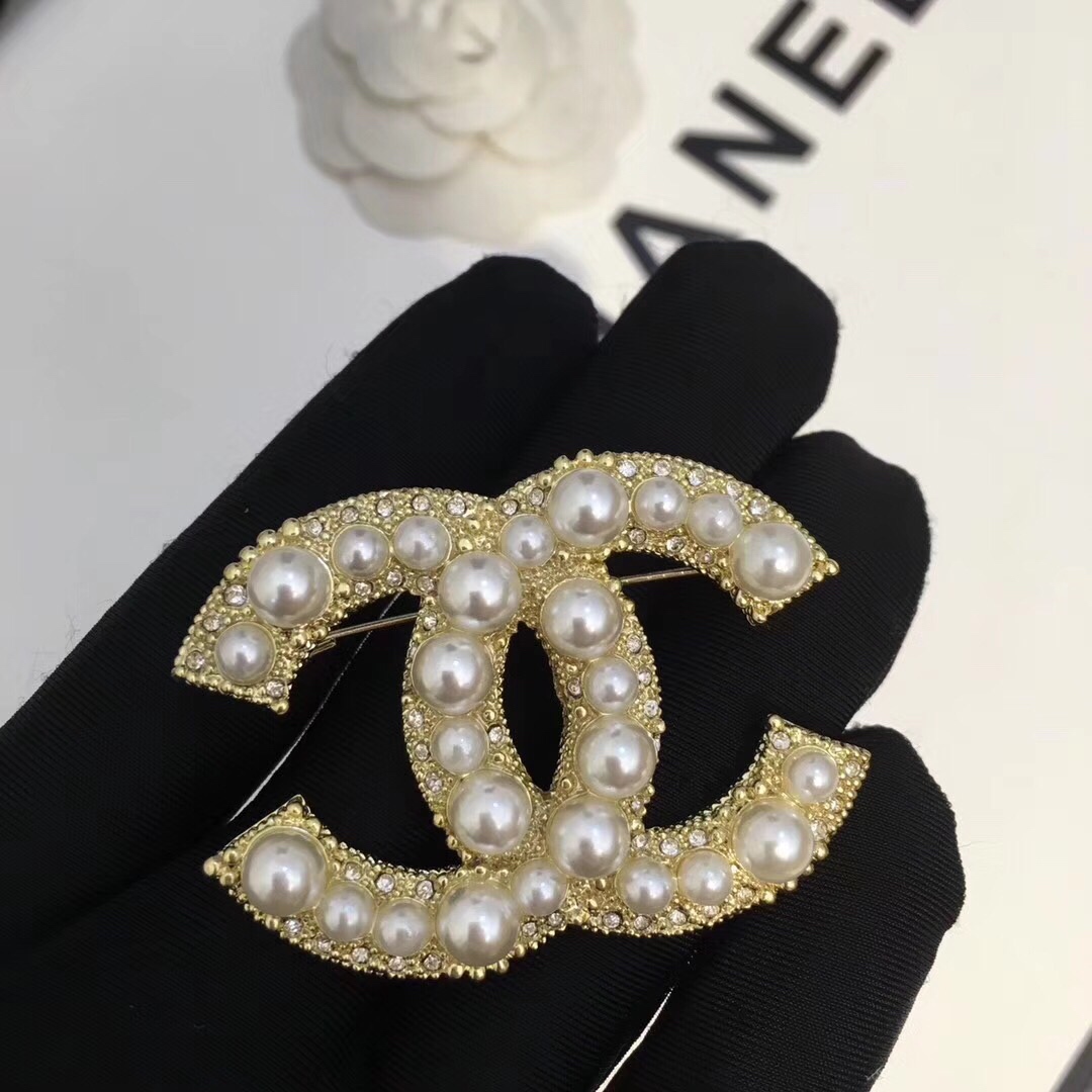 Chanel Brooch Pearl