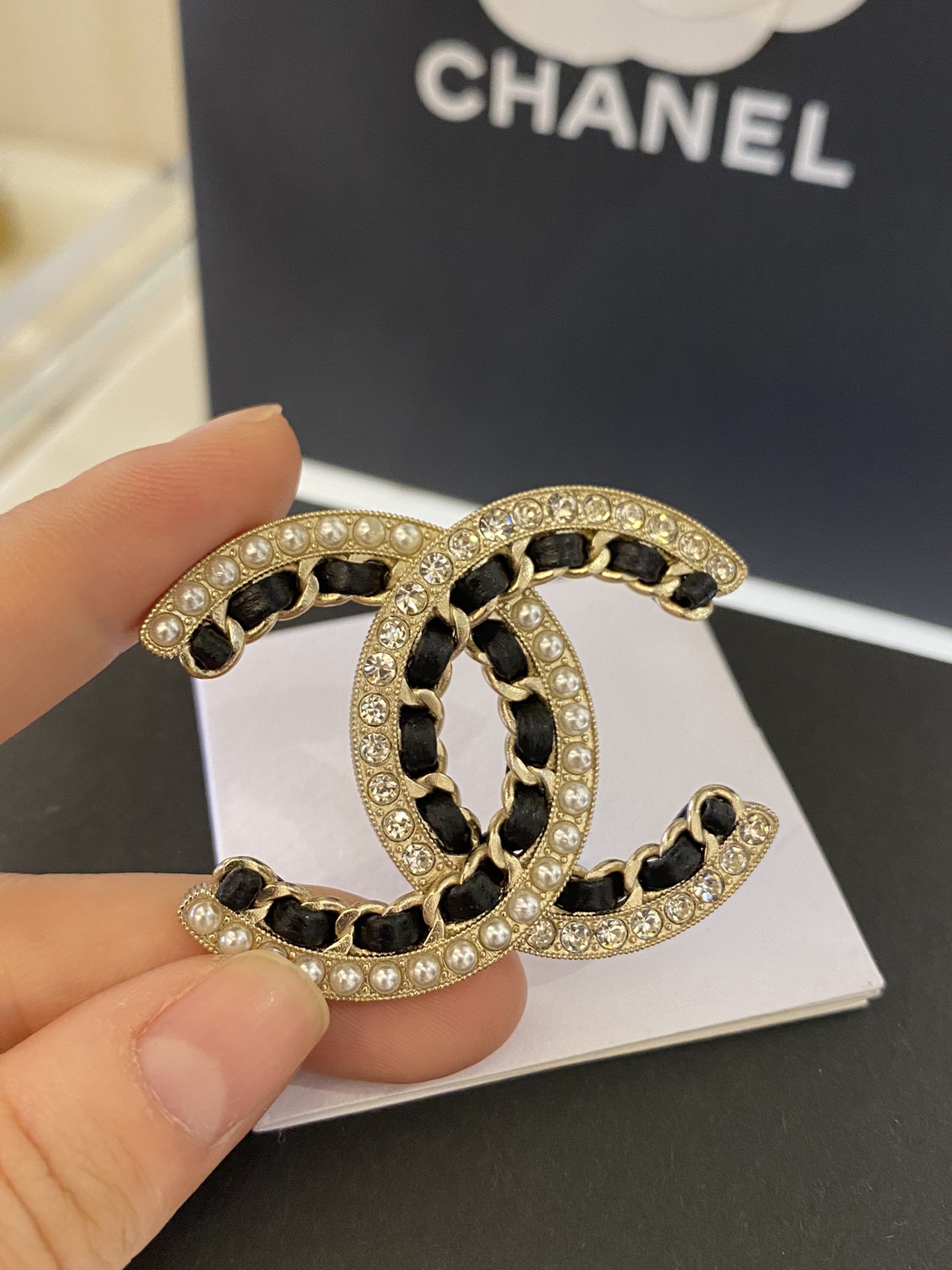 Chanel Brooch L