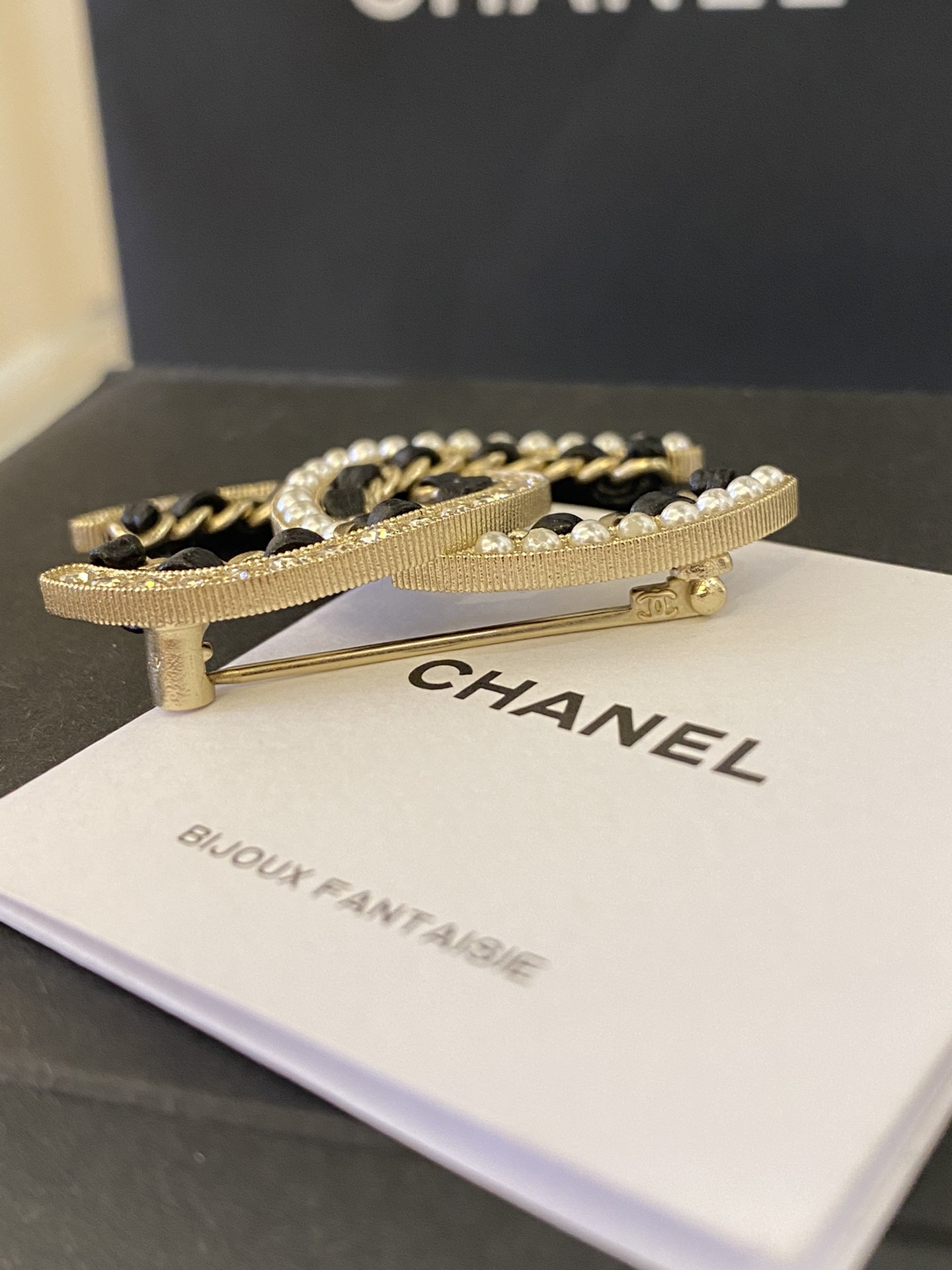 Chanel Brooch L