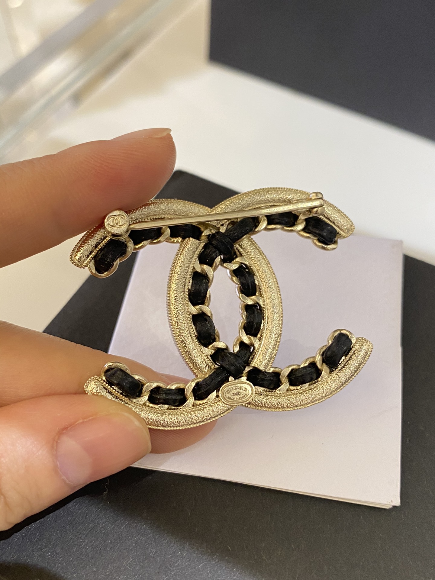 Chanel Brooch L