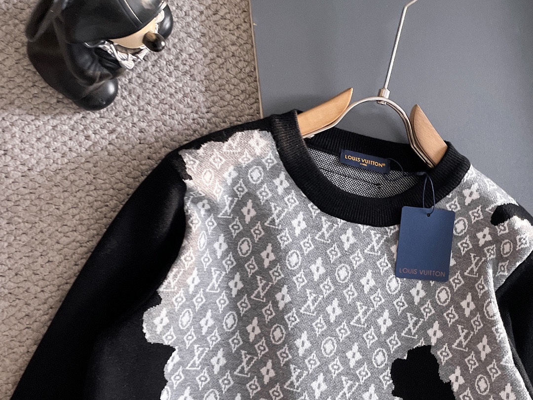 Louis Vuitton Basic Clothing Wool M-l-xl