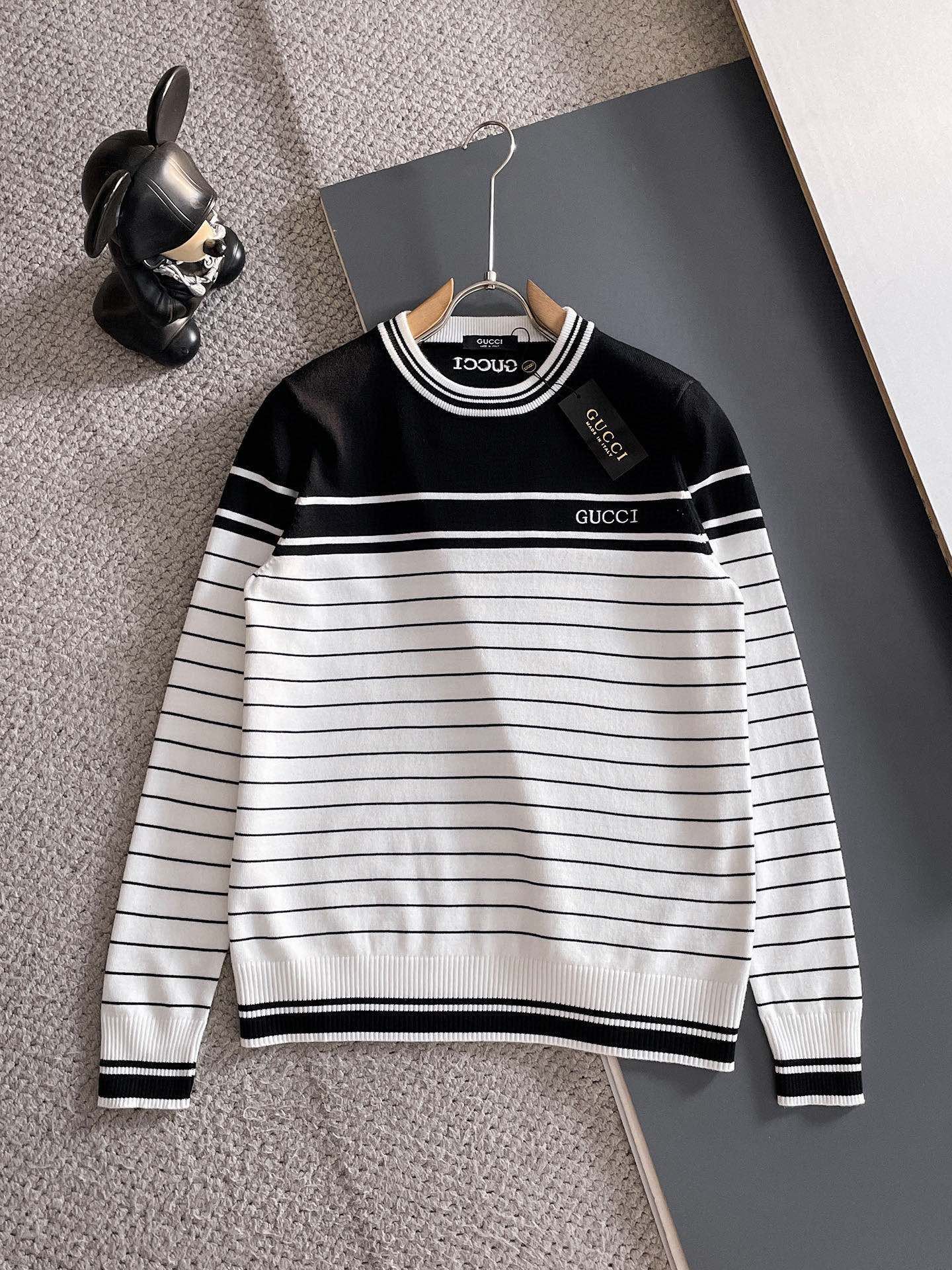 Gucci Basic Clothing Wool M-l-xl