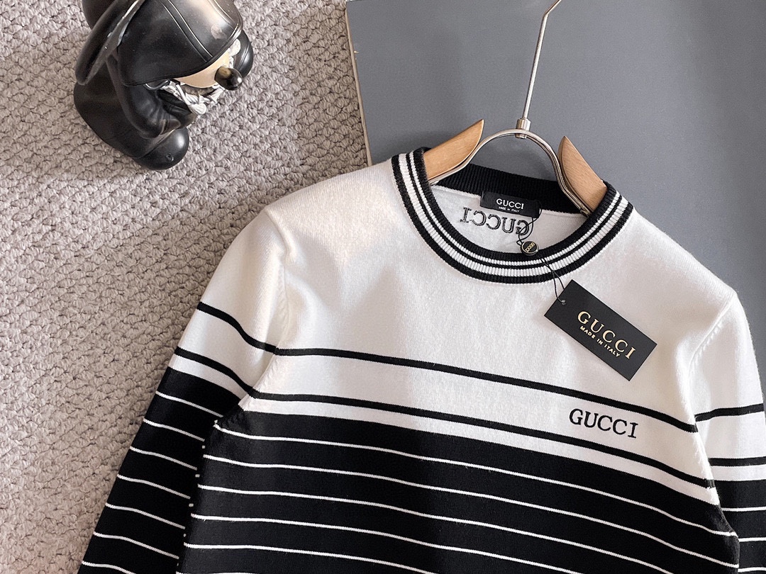 Gucci Basic Clothing Wool M-l-xl