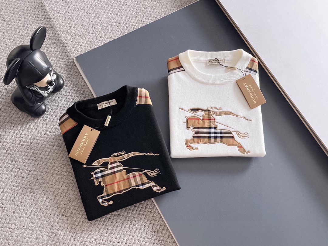 Burberry Basic Clothing Wool M-l-xl