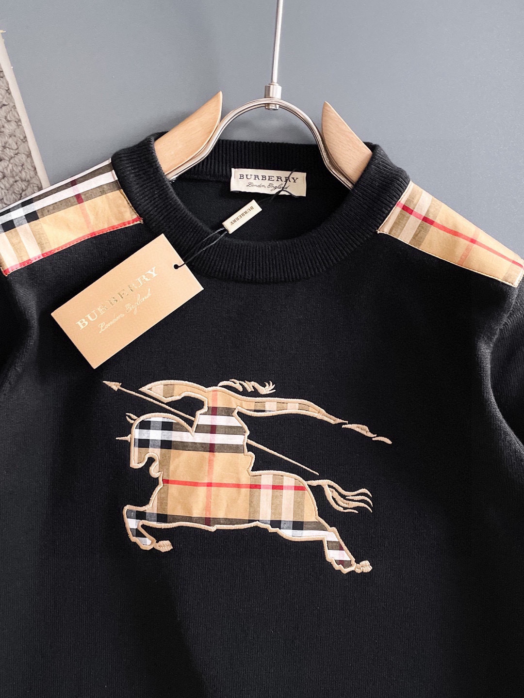 Burberry Basic Clothing Wool M-l-xl