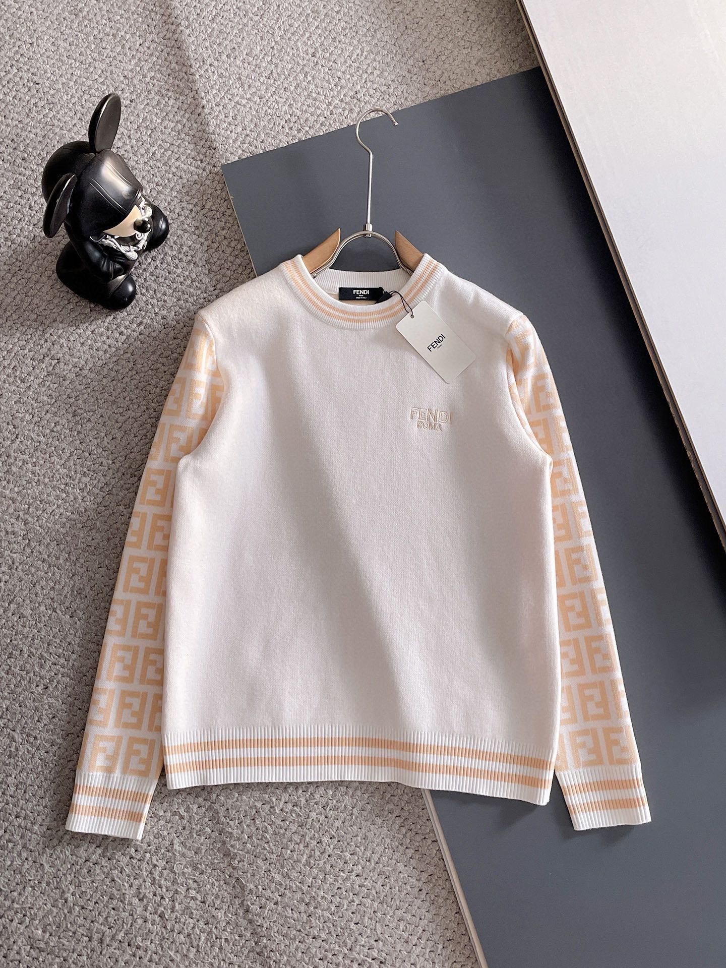 Fendi Basic Clothing Wool M-l-xl