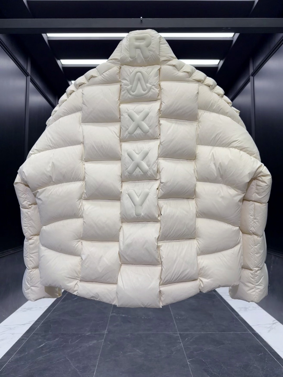 Moncler Female Down Jacket Goose Down Black Couple Style S-m-l