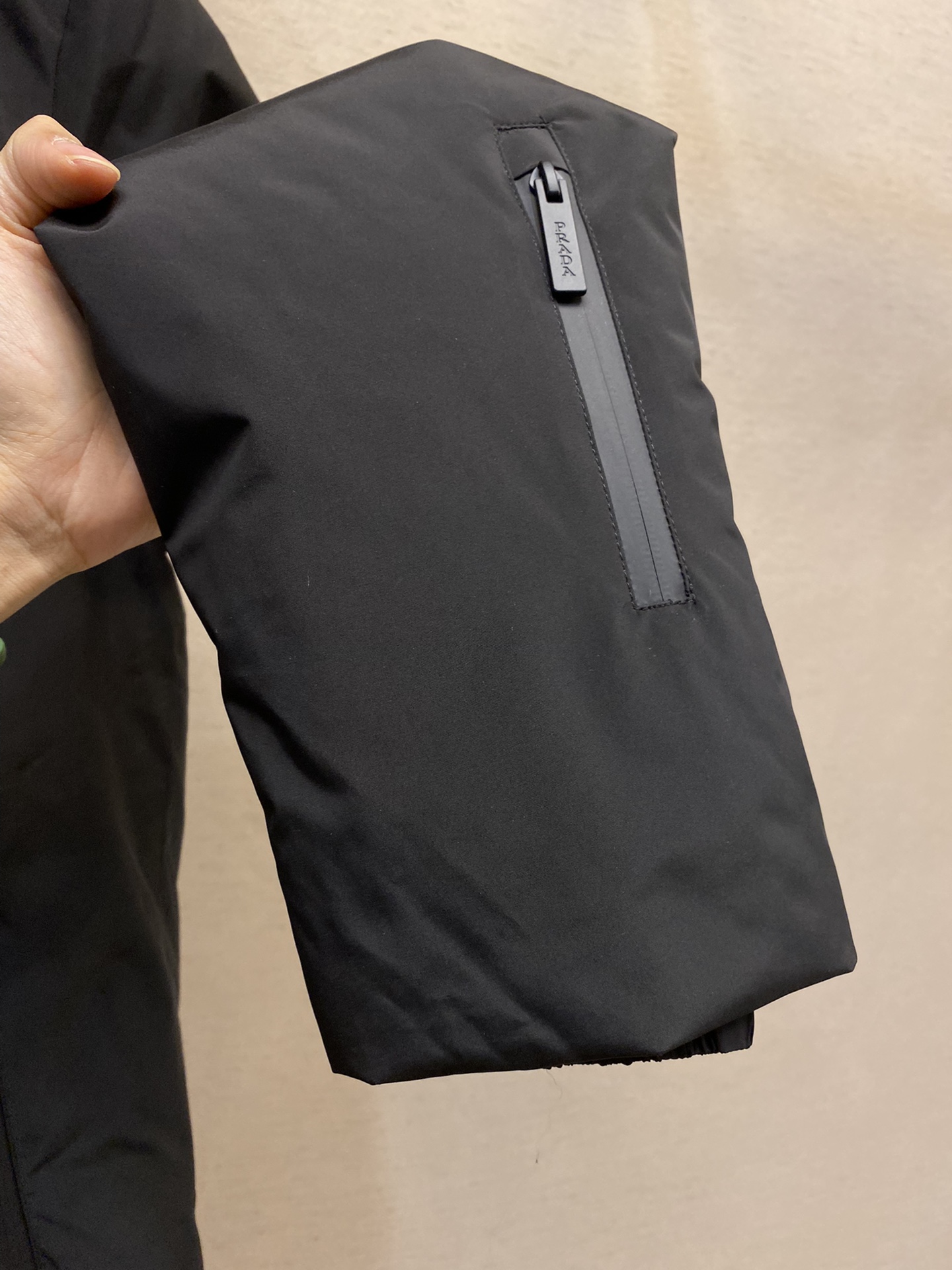 Prada Down Jacket White Duck Down Black S-l