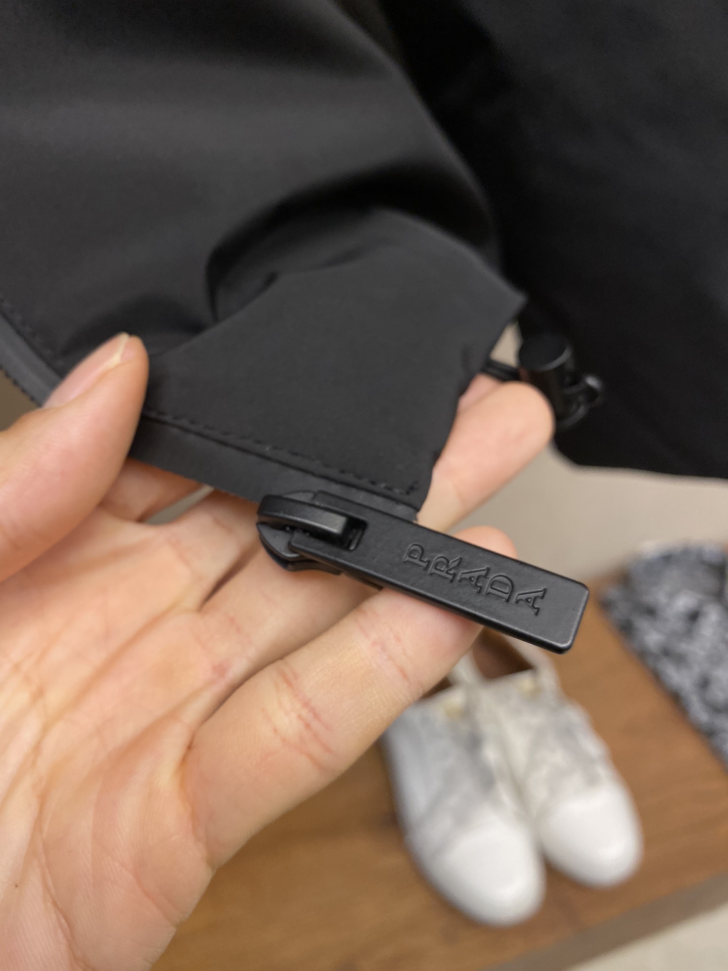 Prada Down Jacket White Duck Down Black S-l