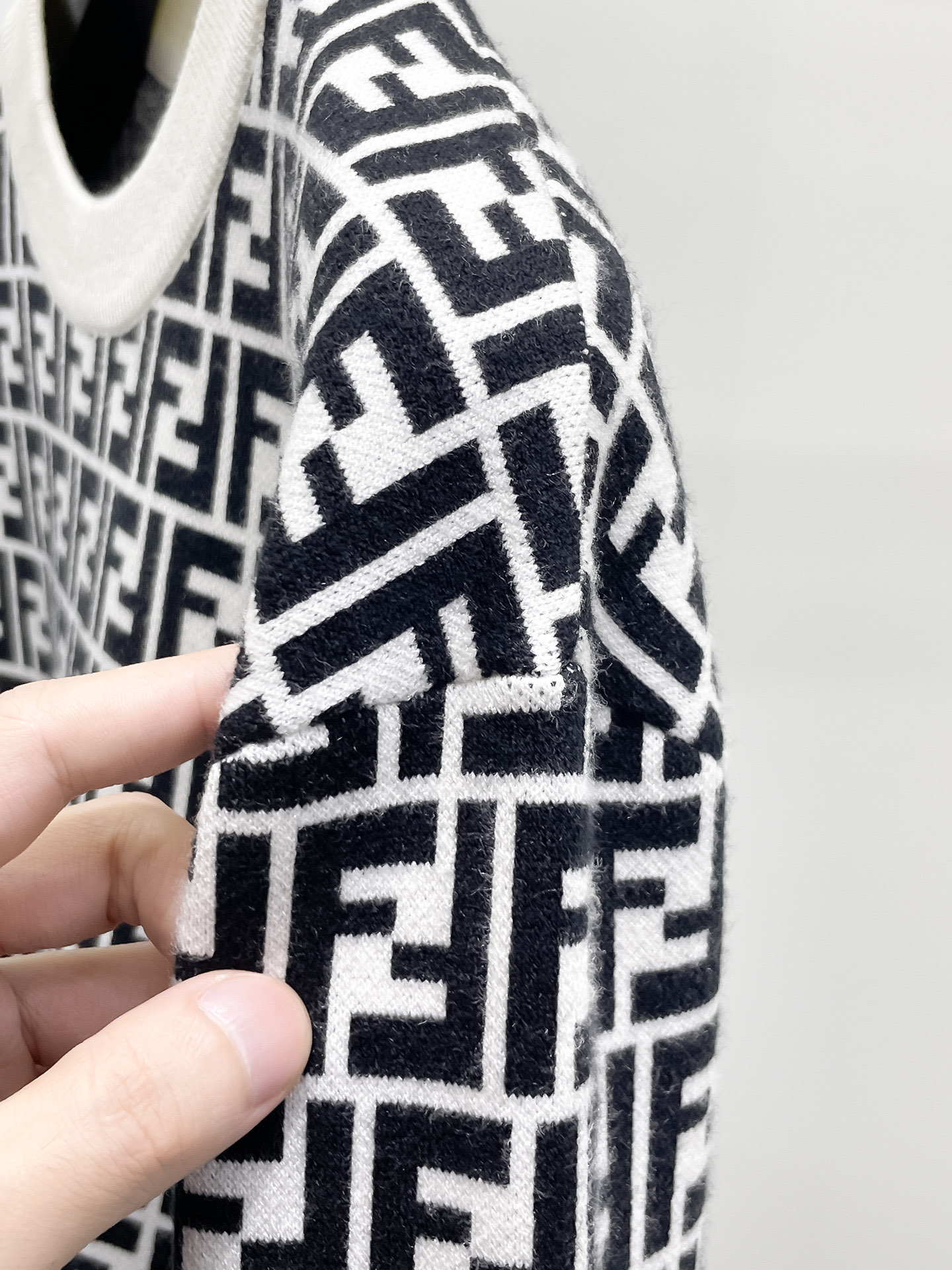 Fendi Female Basic Clothing Wool M-l-xl