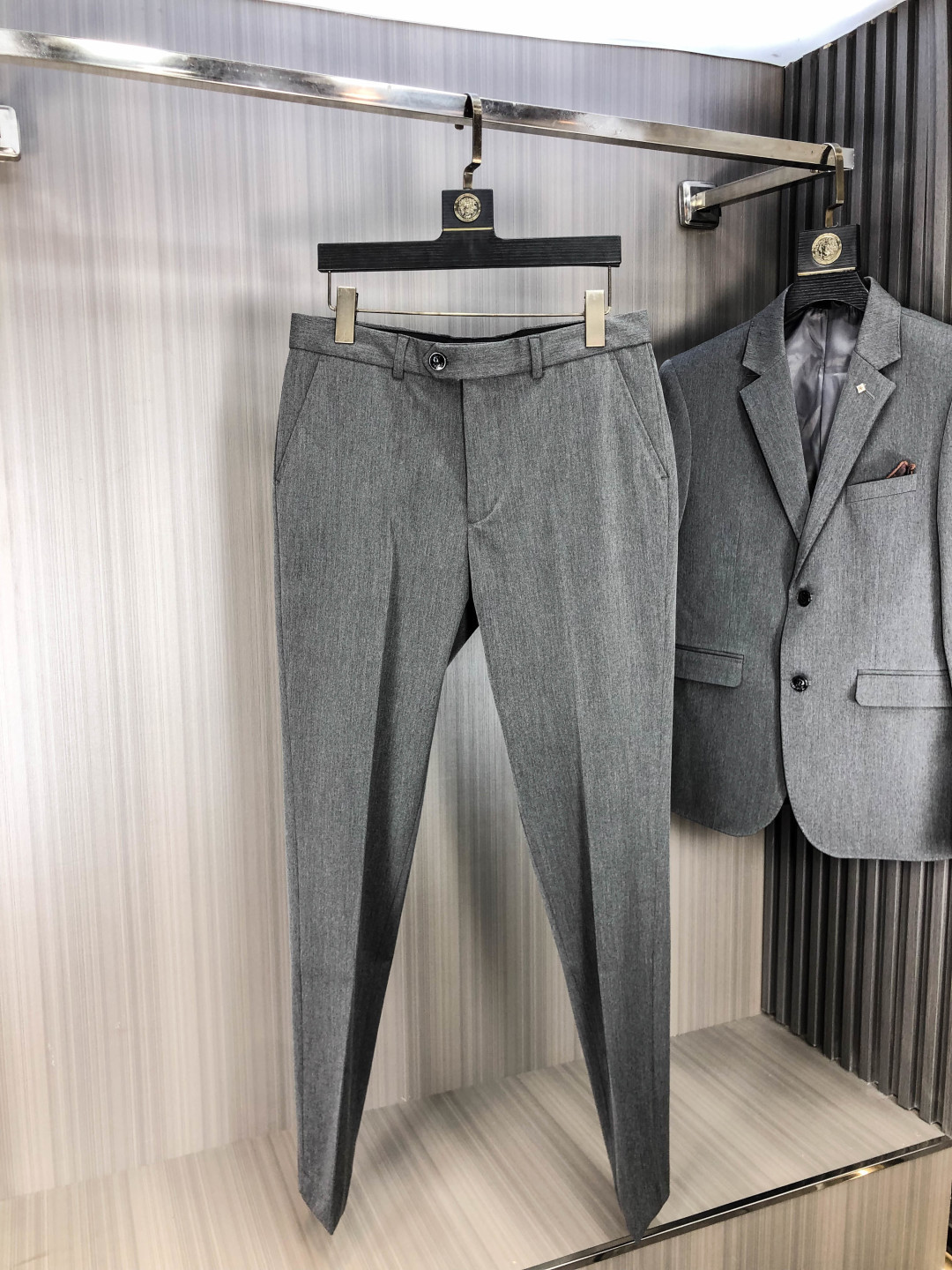 Louis Vuitton Male Basic Clothing Cotton Gray Slim Fit L-175130