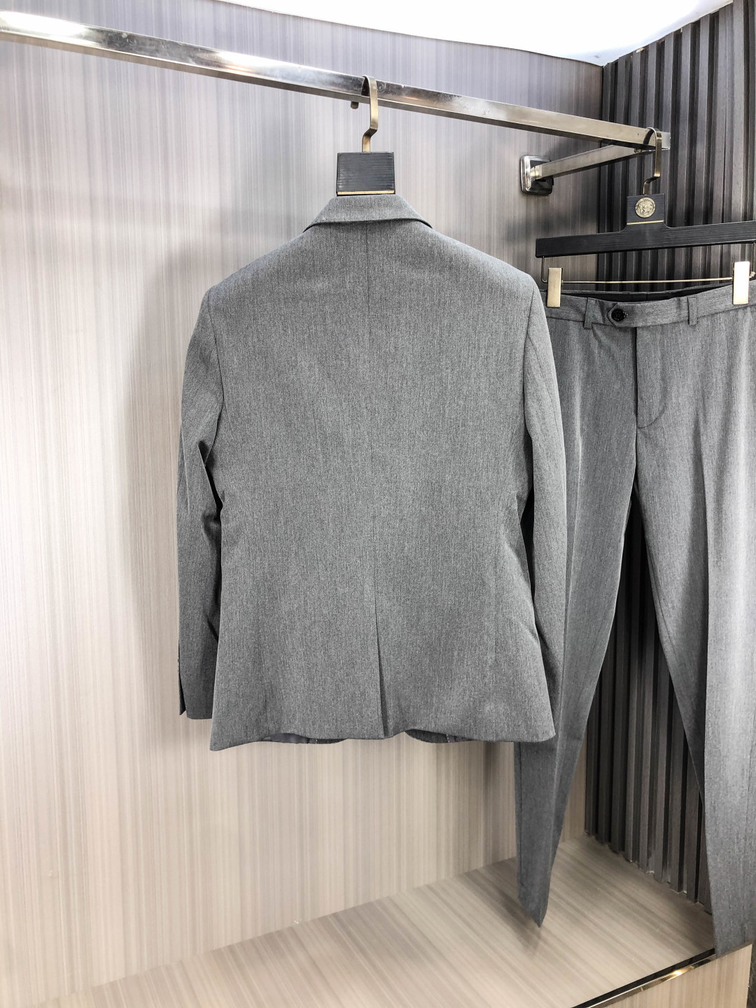 Louis Vuitton Male Basic Clothing Cotton Gray Slim Fit L-175130