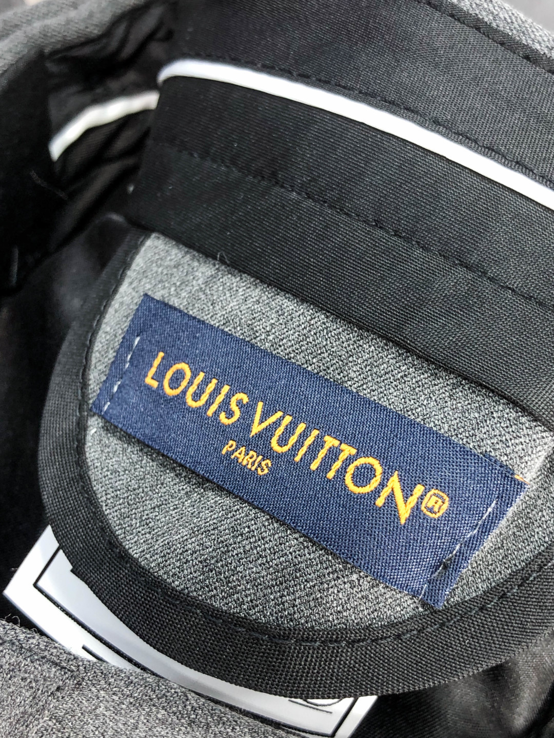 Louis Vuitton Male Basic Clothing Cotton Gray Slim Fit L-175130