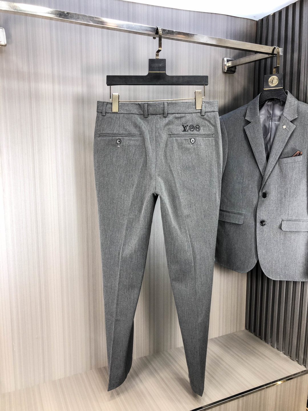 Louis Vuitton Male Basic Clothing Cotton Gray Slim Fit L-175130