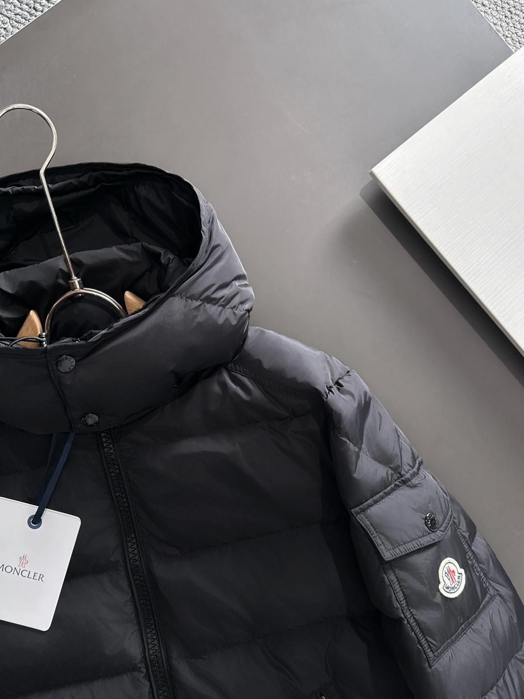 Male Down Jacket White Duck Down Black Hooded M-l