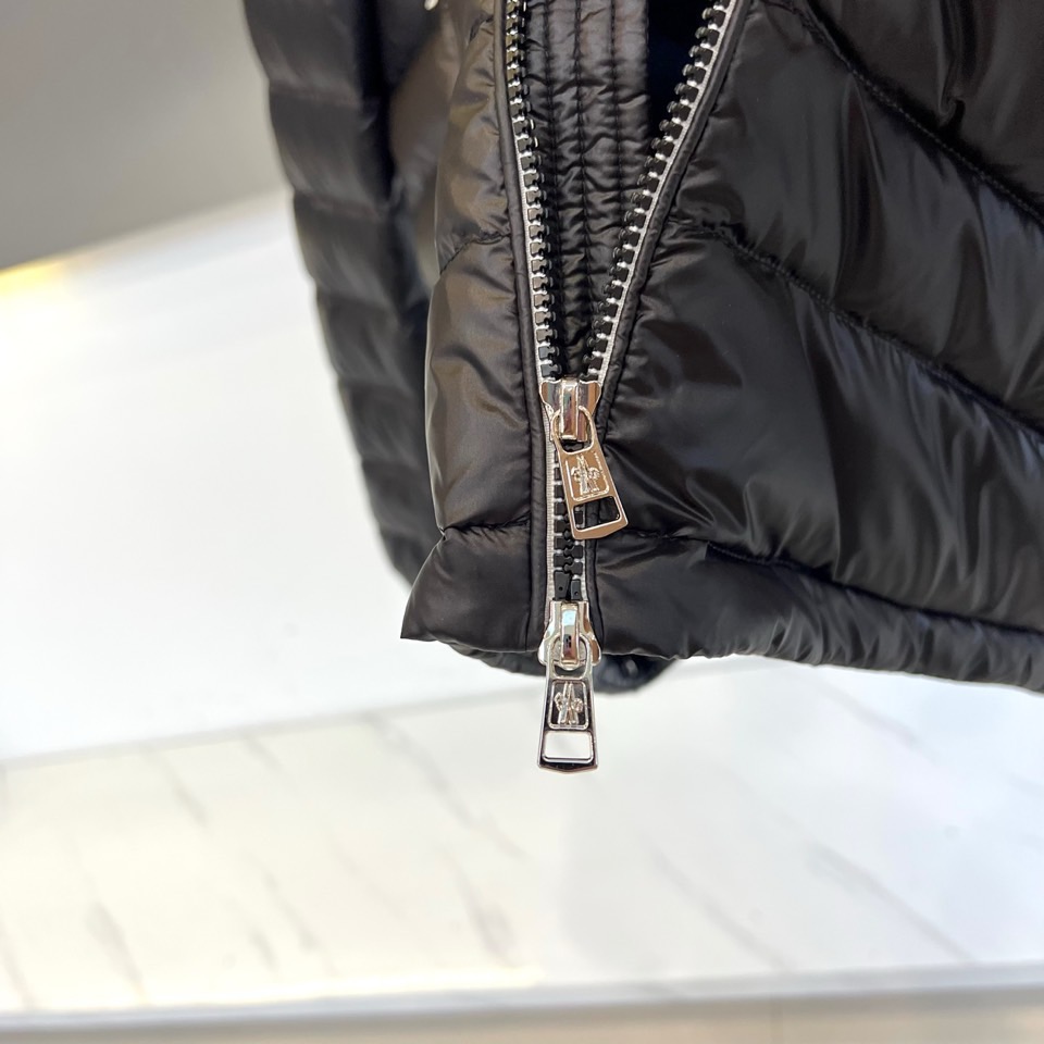 Moncler Down Jacket Goose Down Gray M-l