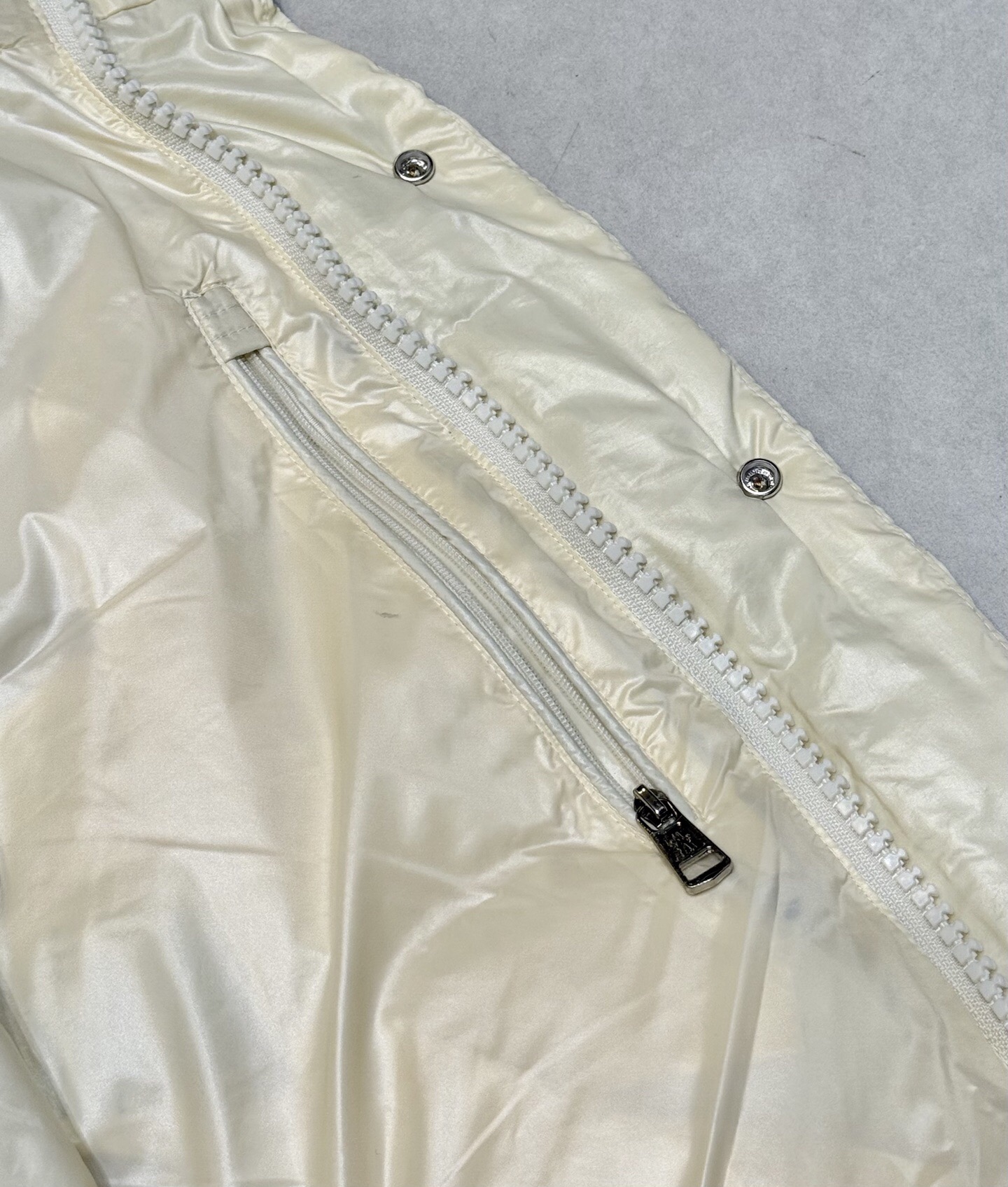 Moncler Down Jacket White Duck Down Black M-l-xl