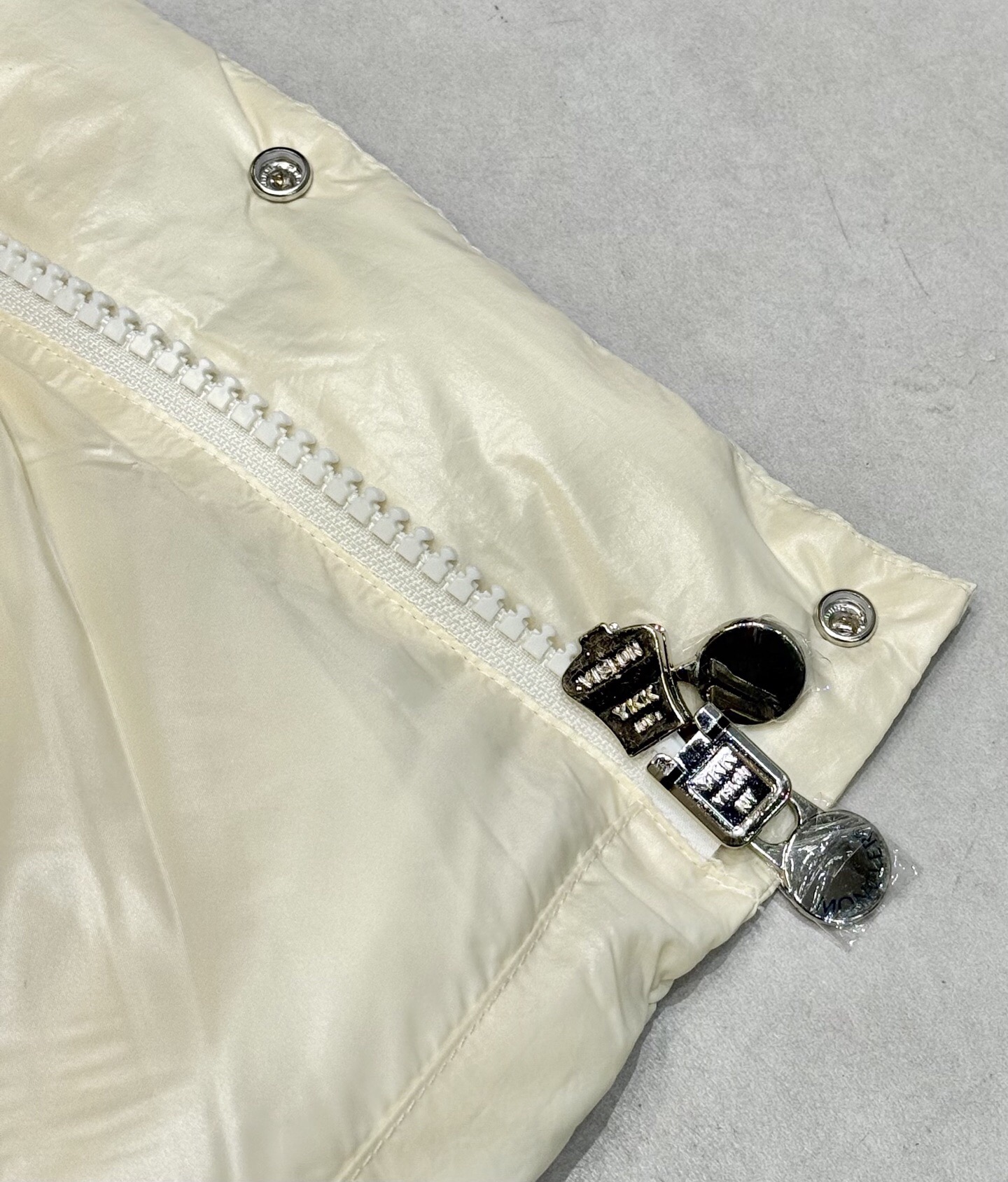 Moncler Down Jacket White Duck Down Black M-l-xl