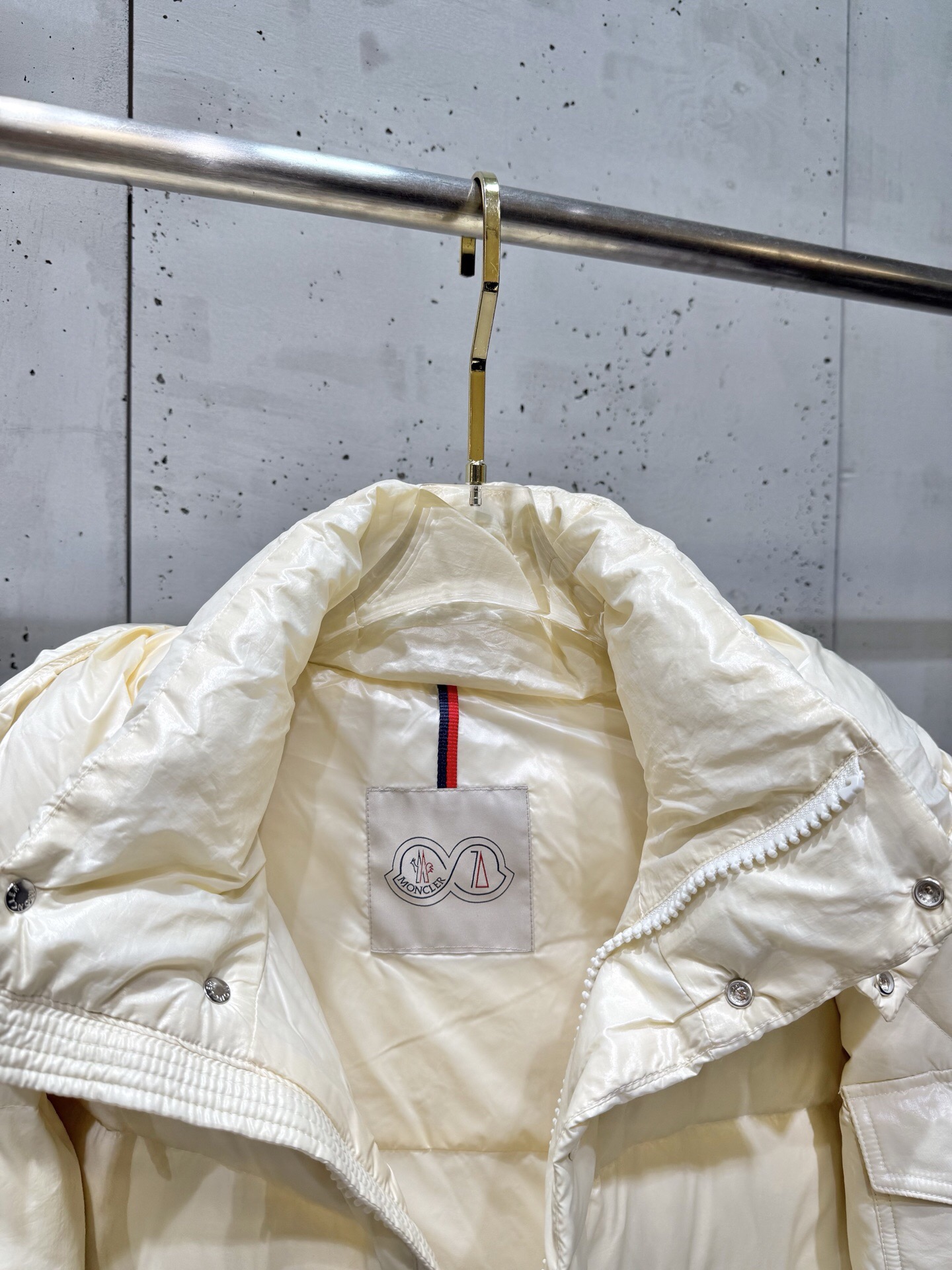 Moncler Down Jacket White Duck Down Black M-l-xl