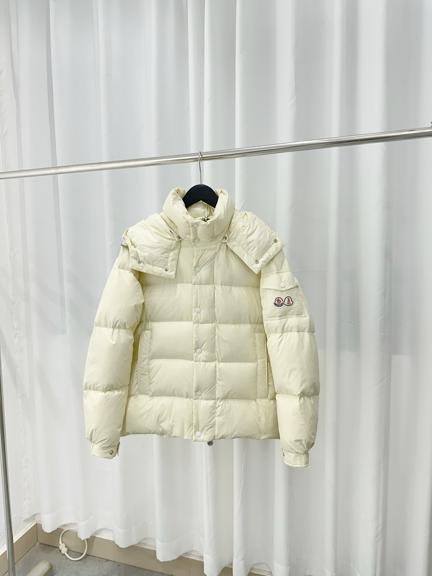 Moncler Down Jacket White Duck Down Black M-l-xl