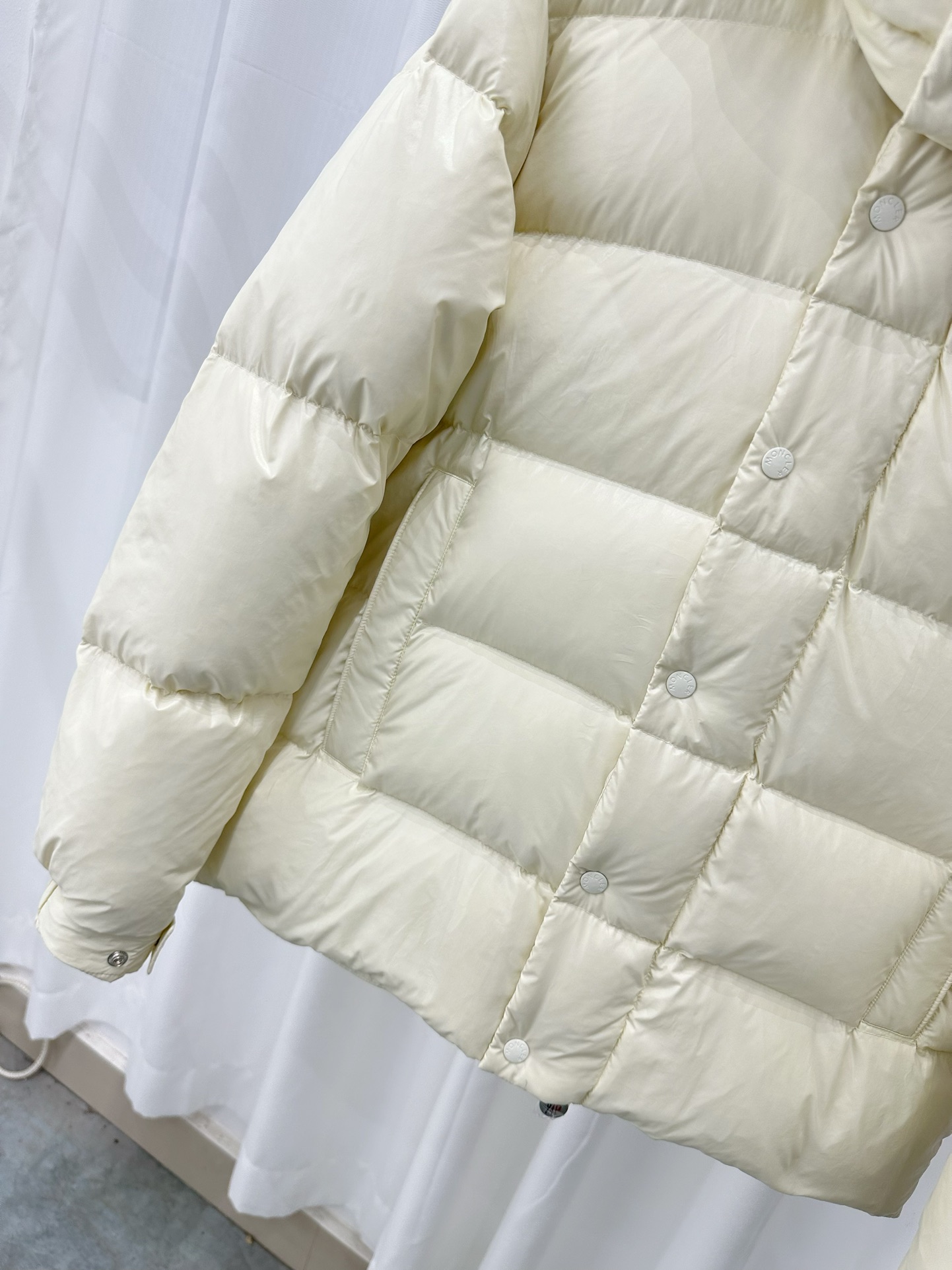 Moncler Down Jacket White Duck Down Black M-l-xl