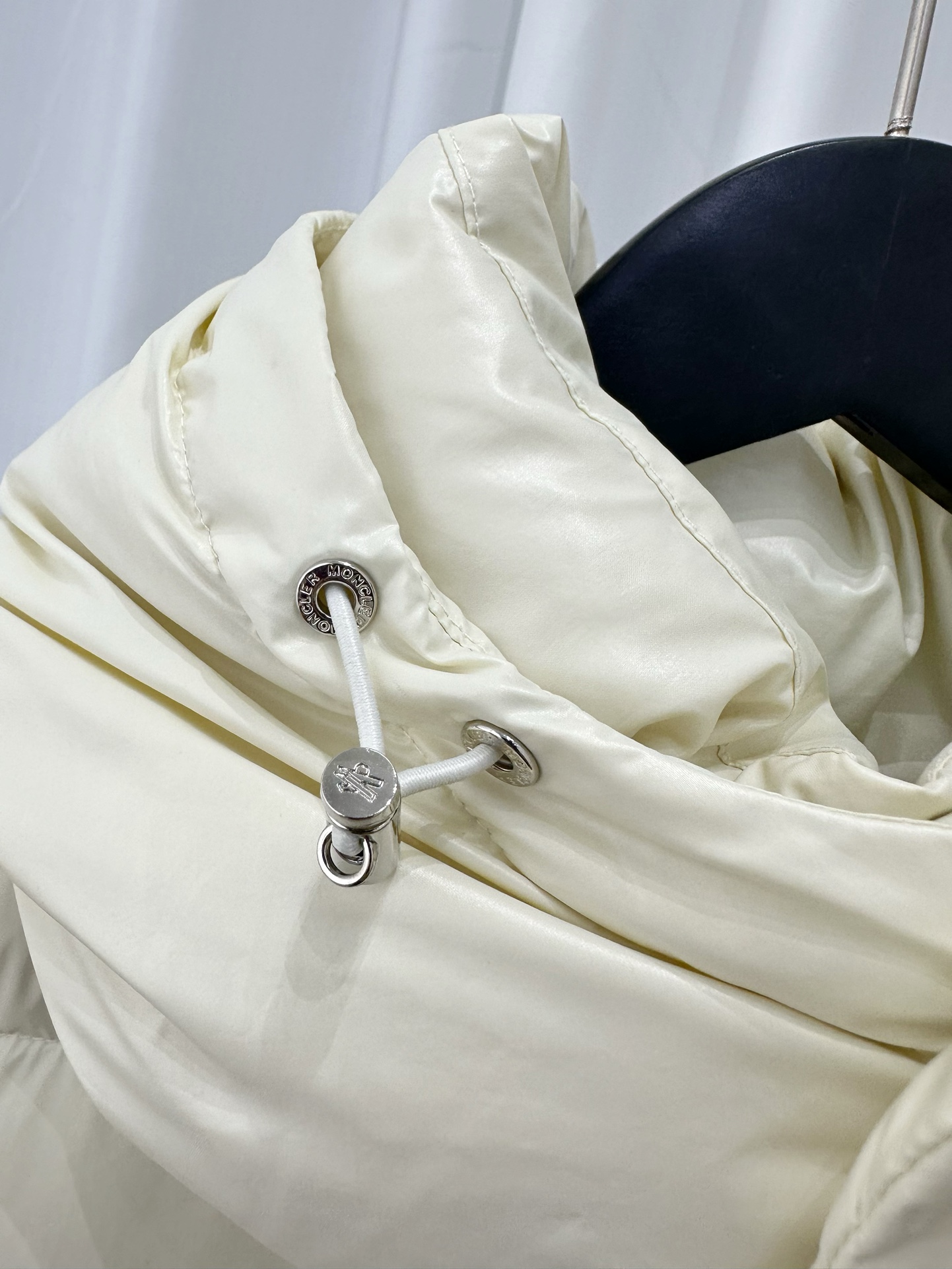 Moncler Down Jacket White Duck Down Black M-l-xl