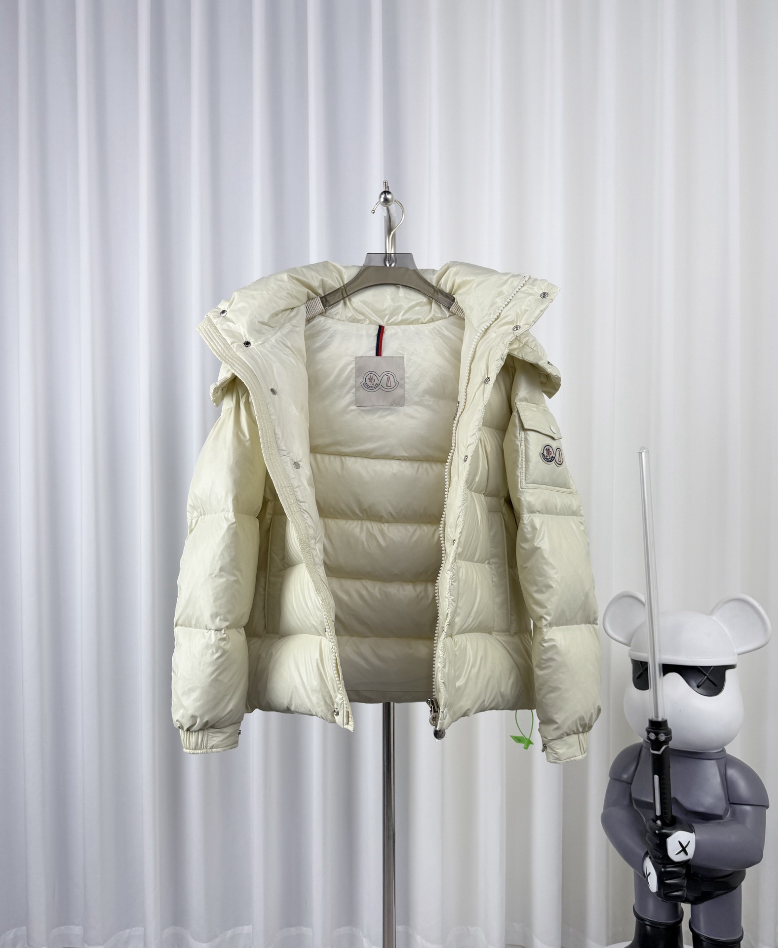 Moncler Down Jacket White Duck Down Black M-l-xl