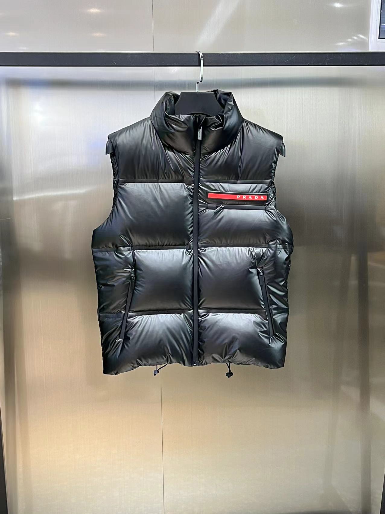 Prada Down Vest Goose Down Red M-xl