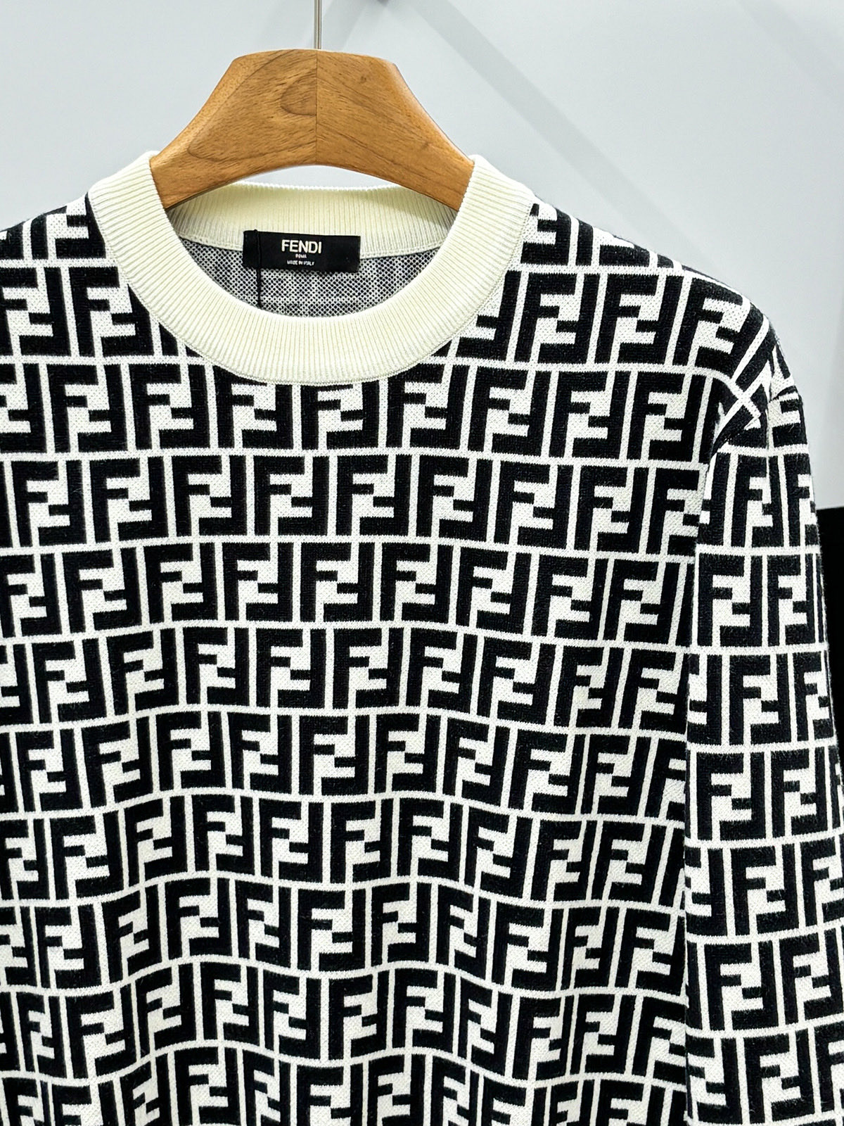 Fendi Female Basic Clothing Wool M-l-xl