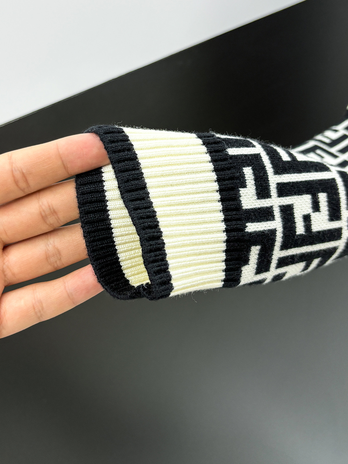 Fendi Female Basic Clothing Wool M-l-xl