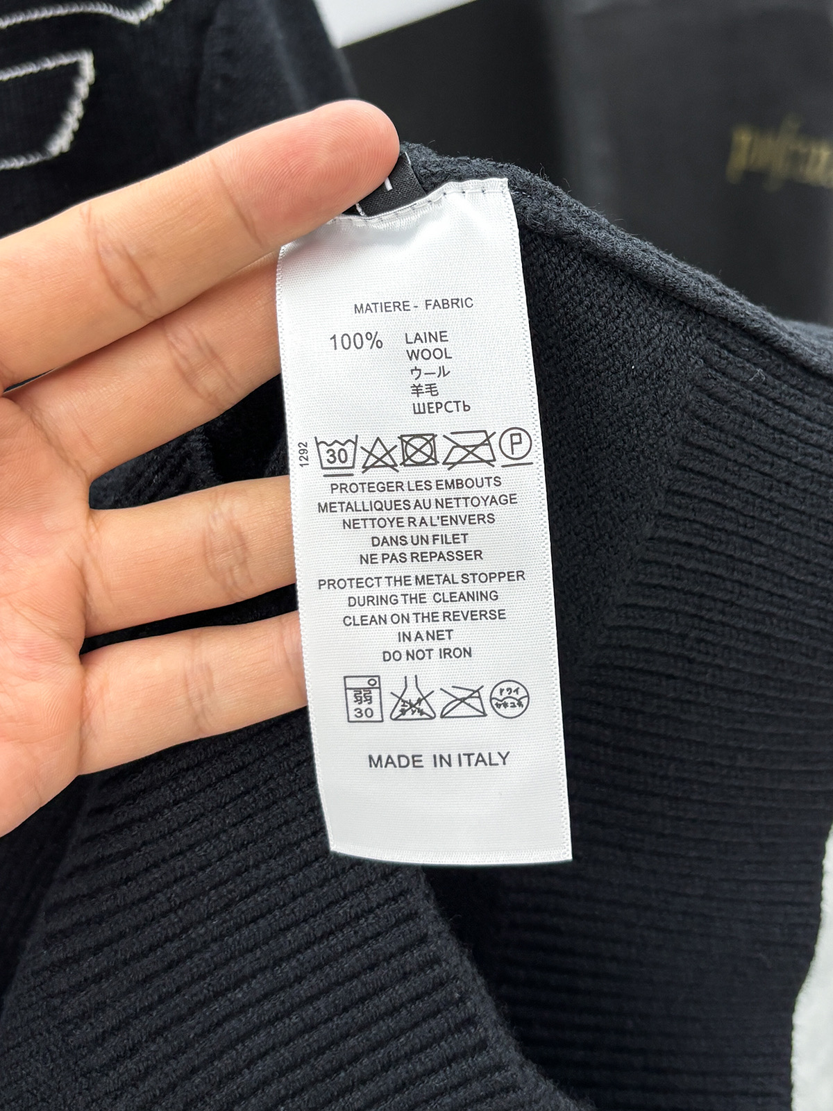 Armani Female Basic Clothing Wool M-l-xl