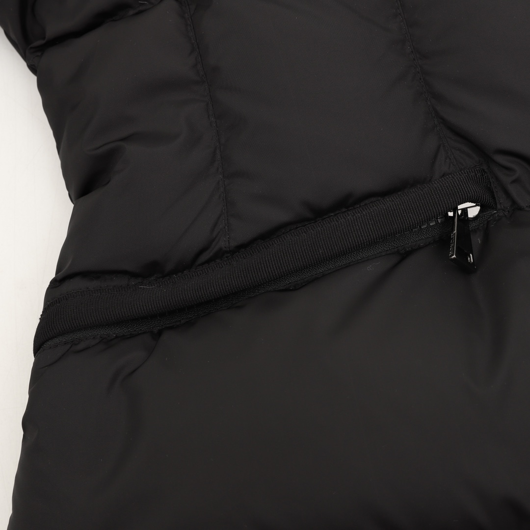 Moncler Female Down Jacket S-m-l