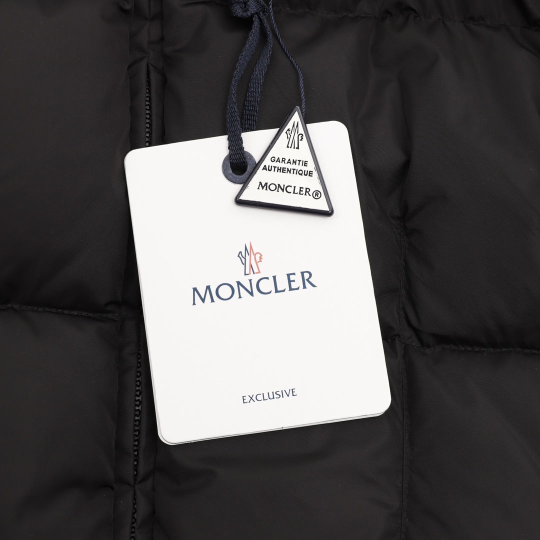 Moncler Female Down Jacket S-m-l
