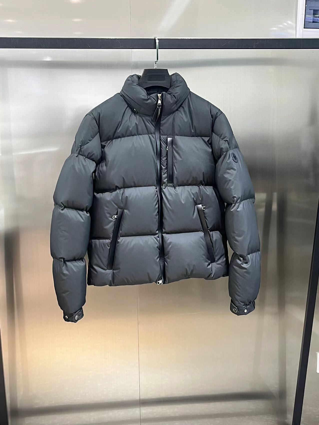 Moncler Down Jacket White Duck Down Black M-l