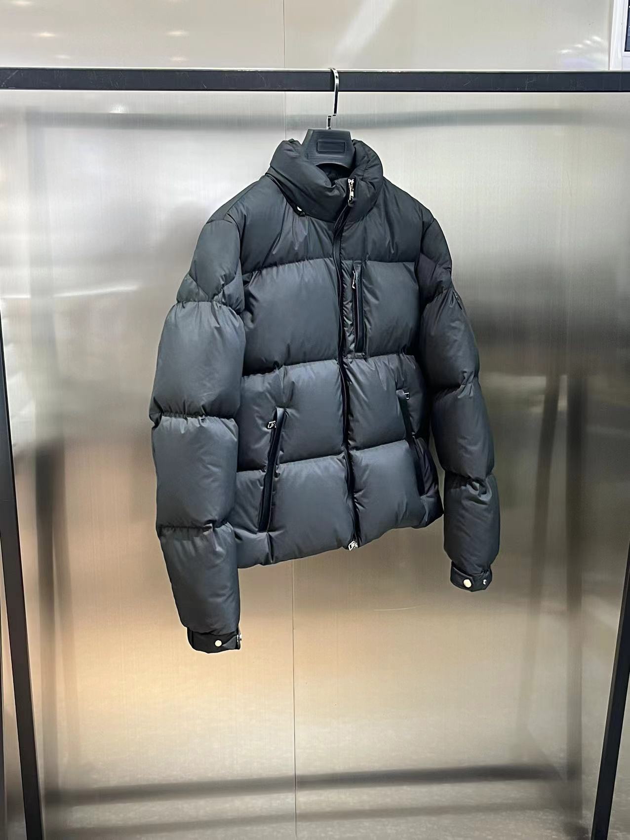 Moncler Down Jacket White Duck Down Black M-l