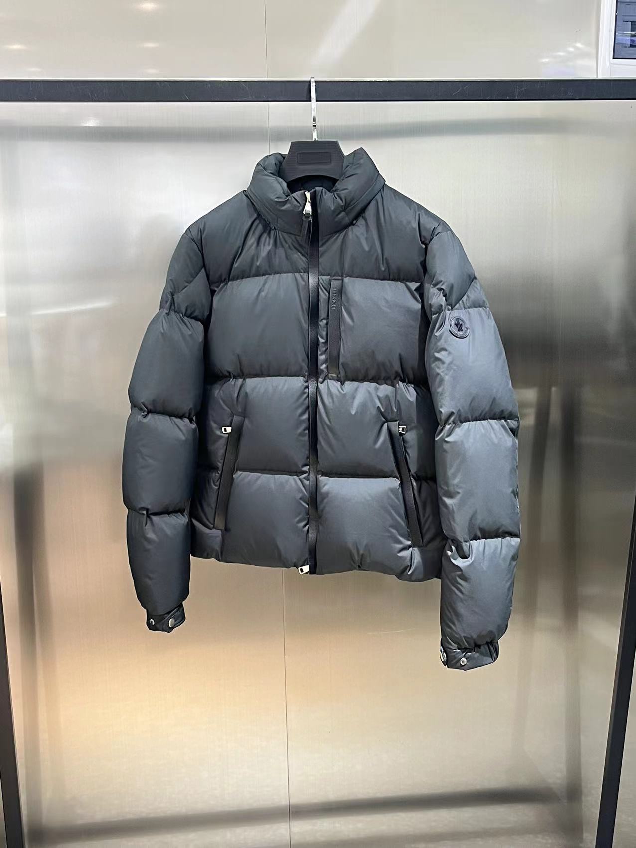 Moncler Down Jacket White Duck Down Black M-l