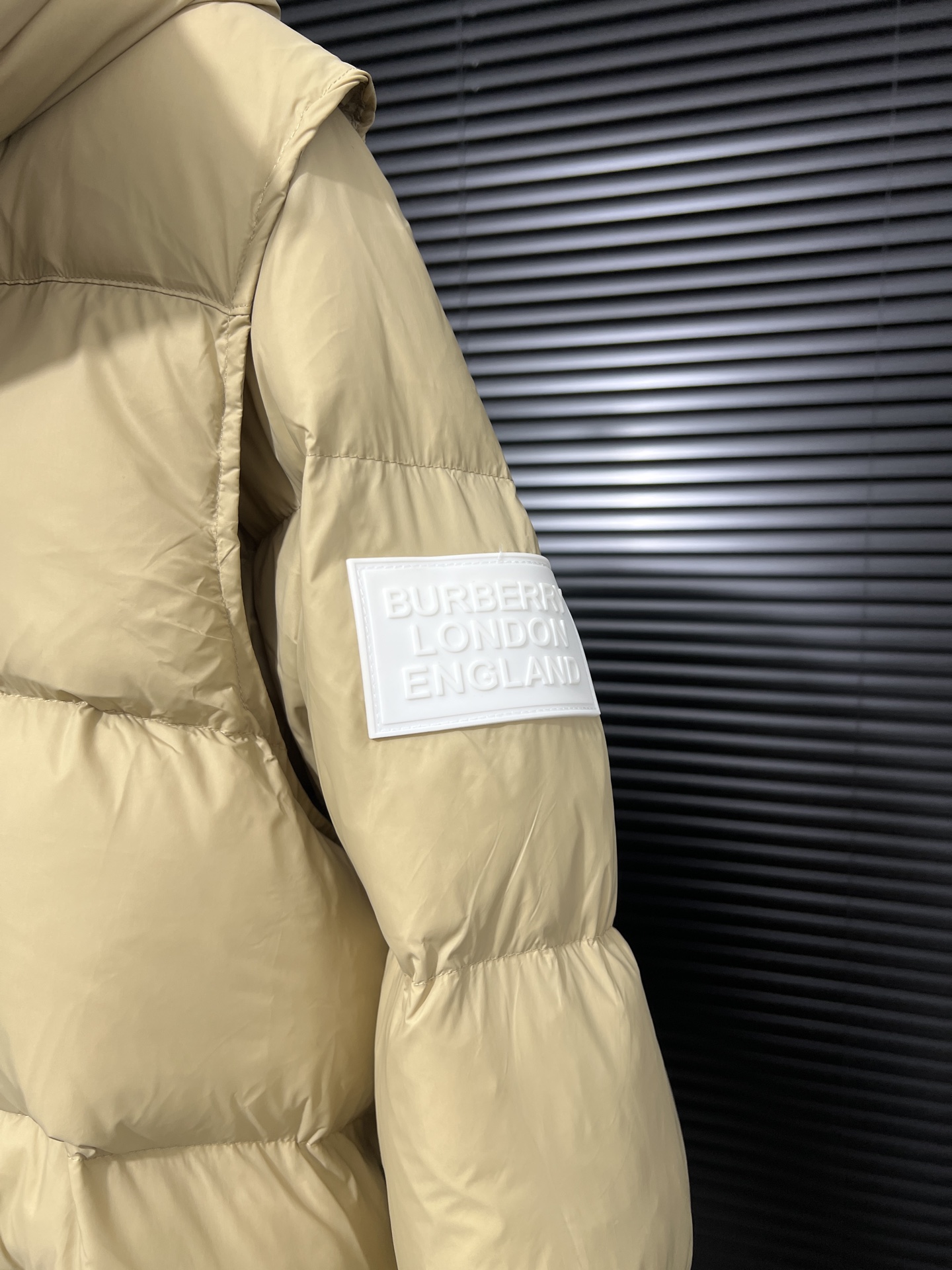 Burberry Vest Black Hooded S-l-xxl