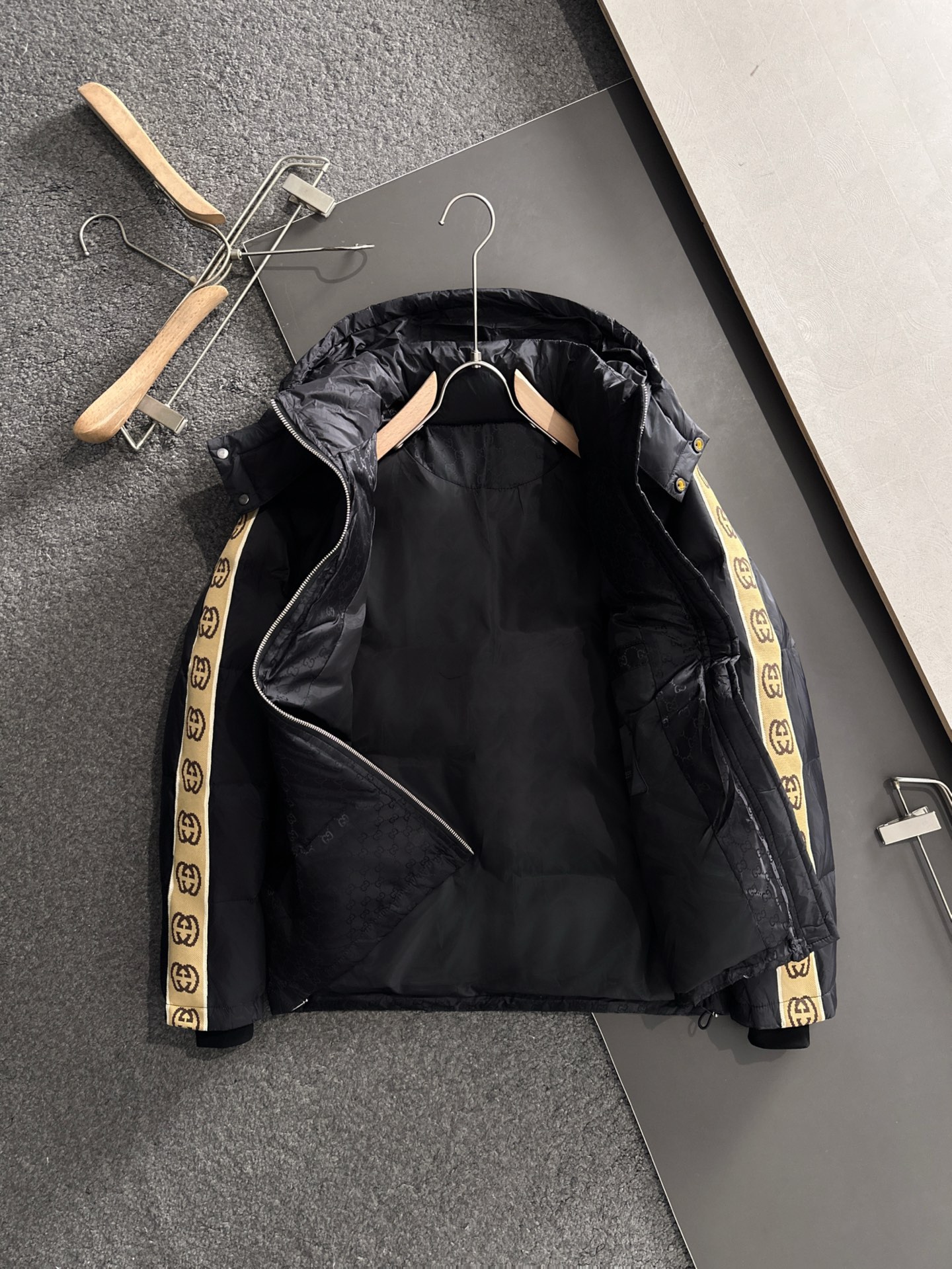 Gucci Couple Down Jacket Goose Down M-l-xl