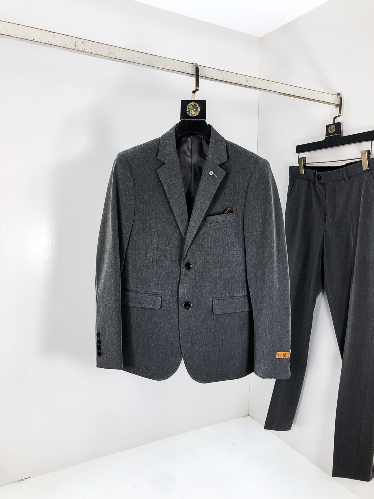 Louis Vuitton Male Basic Clothing Cotton Gray Slim Fit L-175130