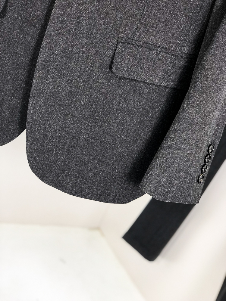 Louis Vuitton Male Basic Clothing Cotton Gray Slim Fit L-175130