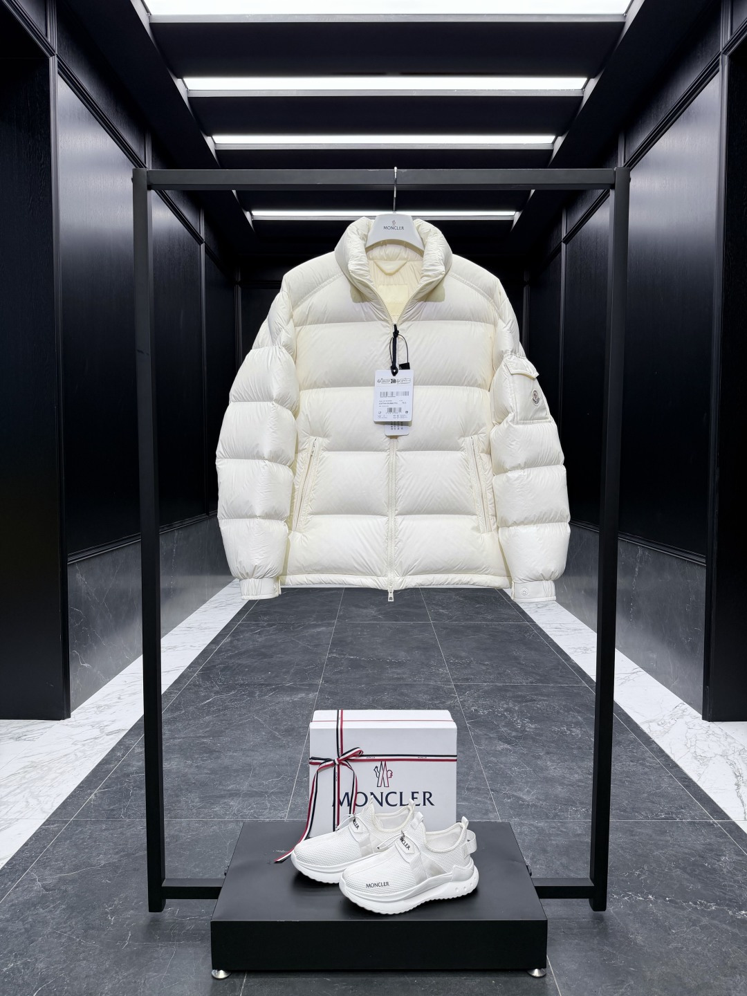 Moncler Male Down Jacket Goose Down Black S-m-l