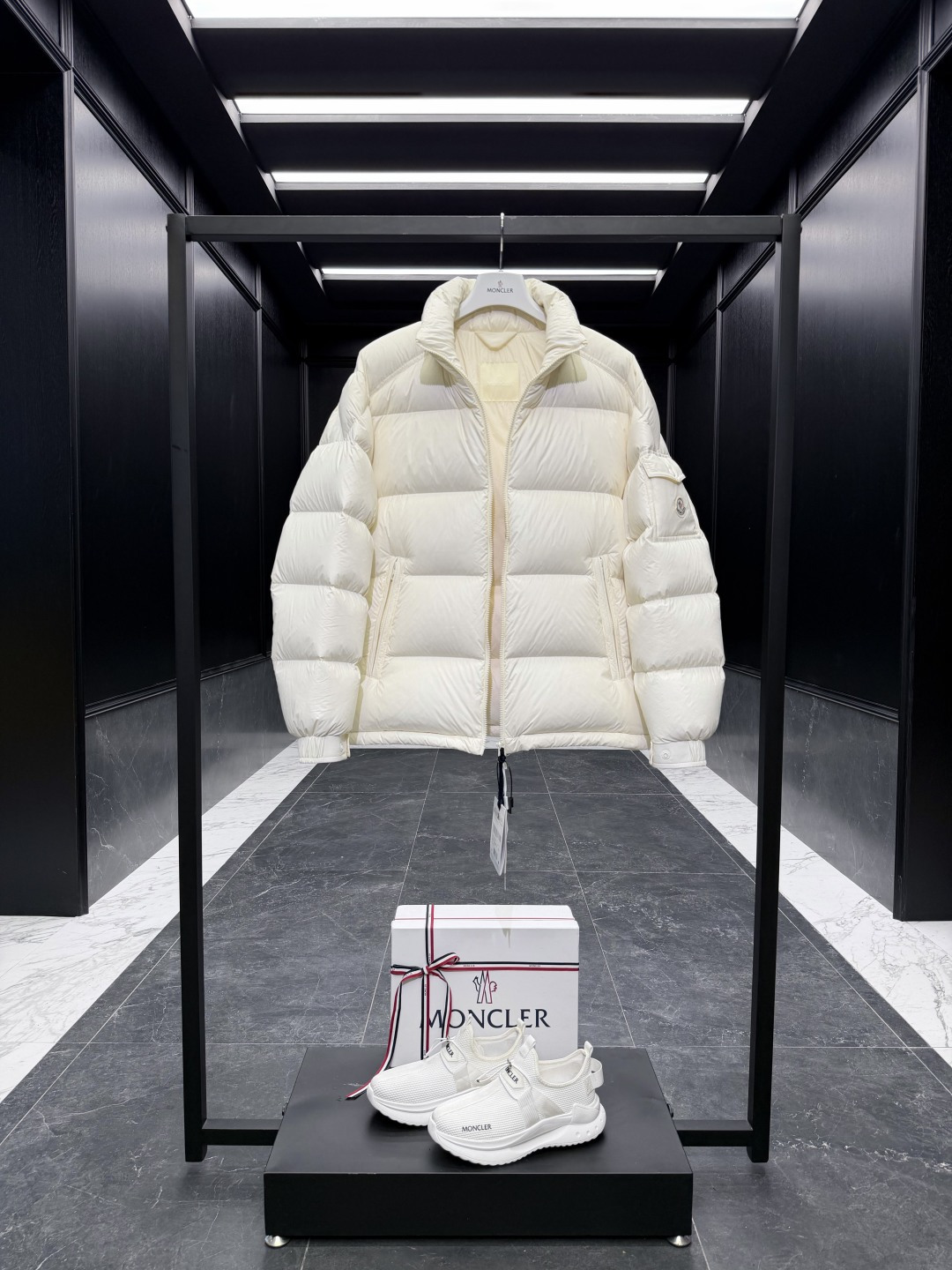 Moncler Male Down Jacket Goose Down Black S-m-l