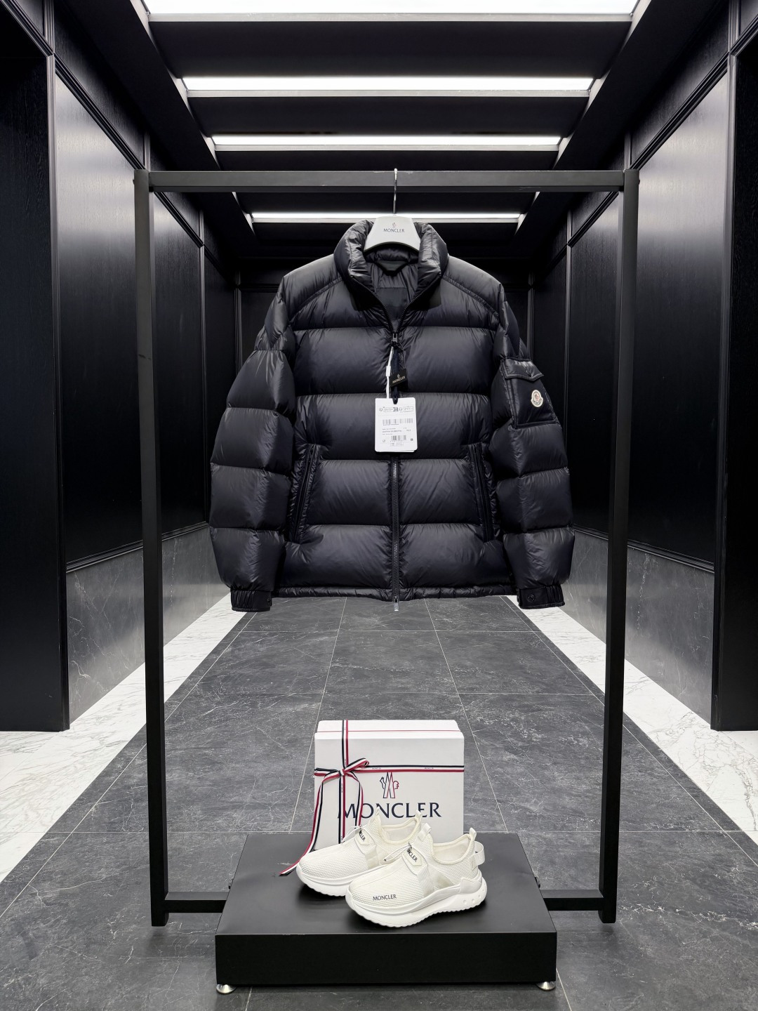 Moncler Male Down Jacket Goose Down Black S-m-l