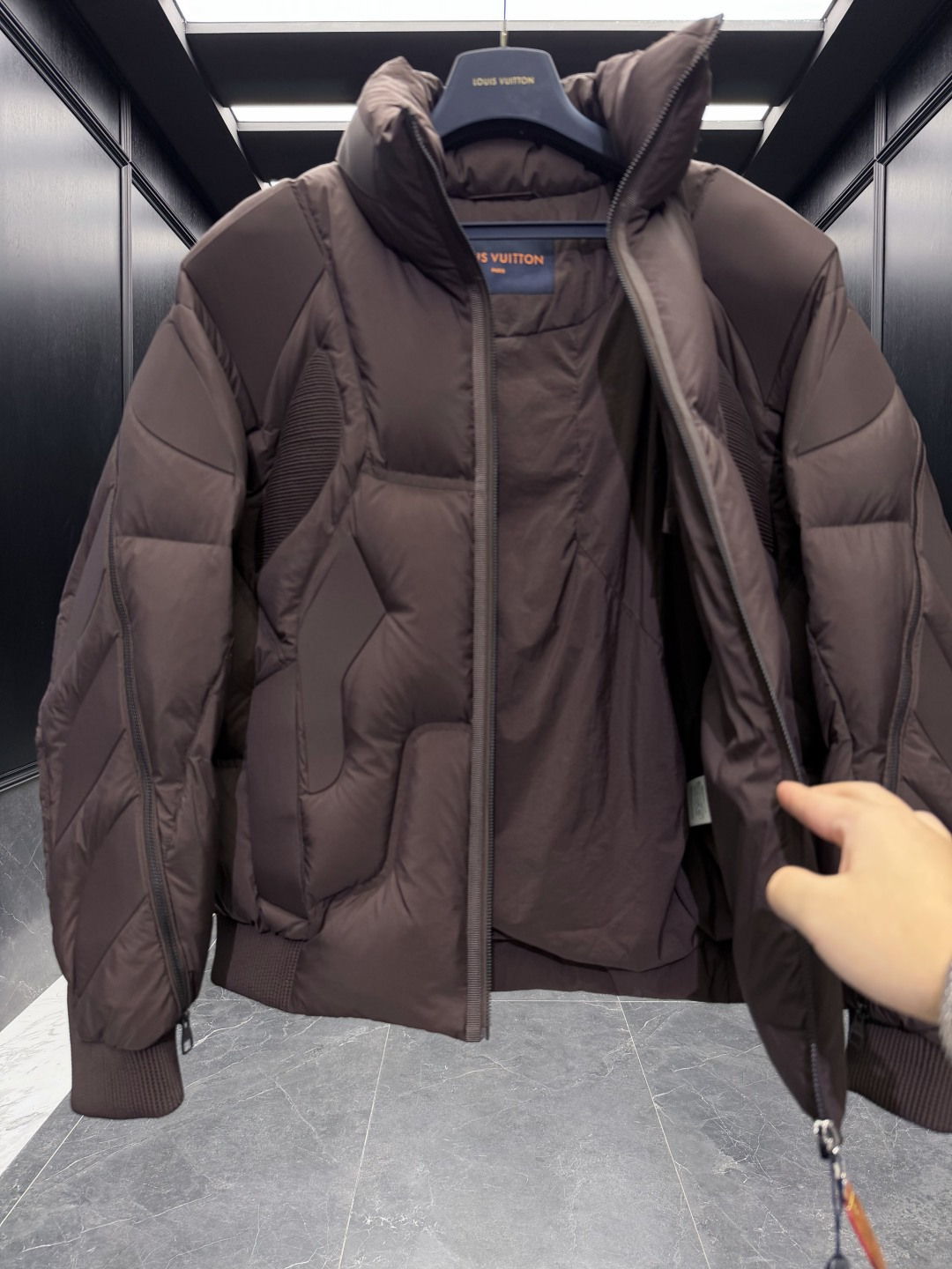 Louis Vuitton Male Down Jacket Goose Down Black S-l