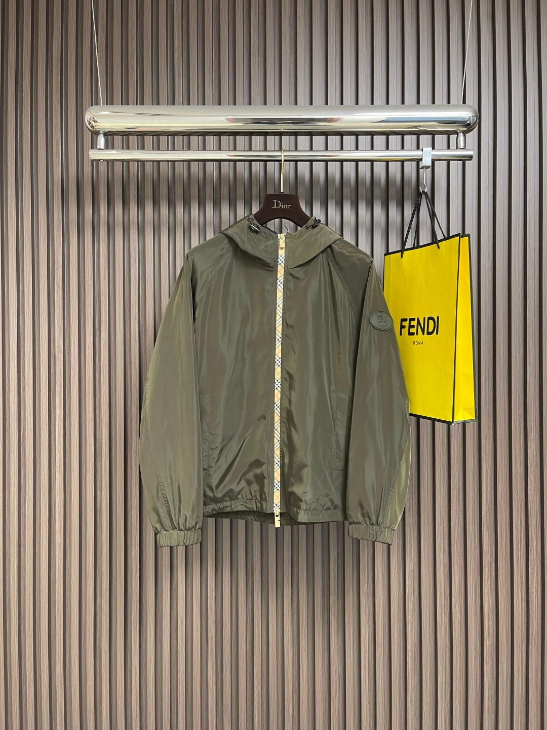 Burberry Basic Clothing Hooded M-xl