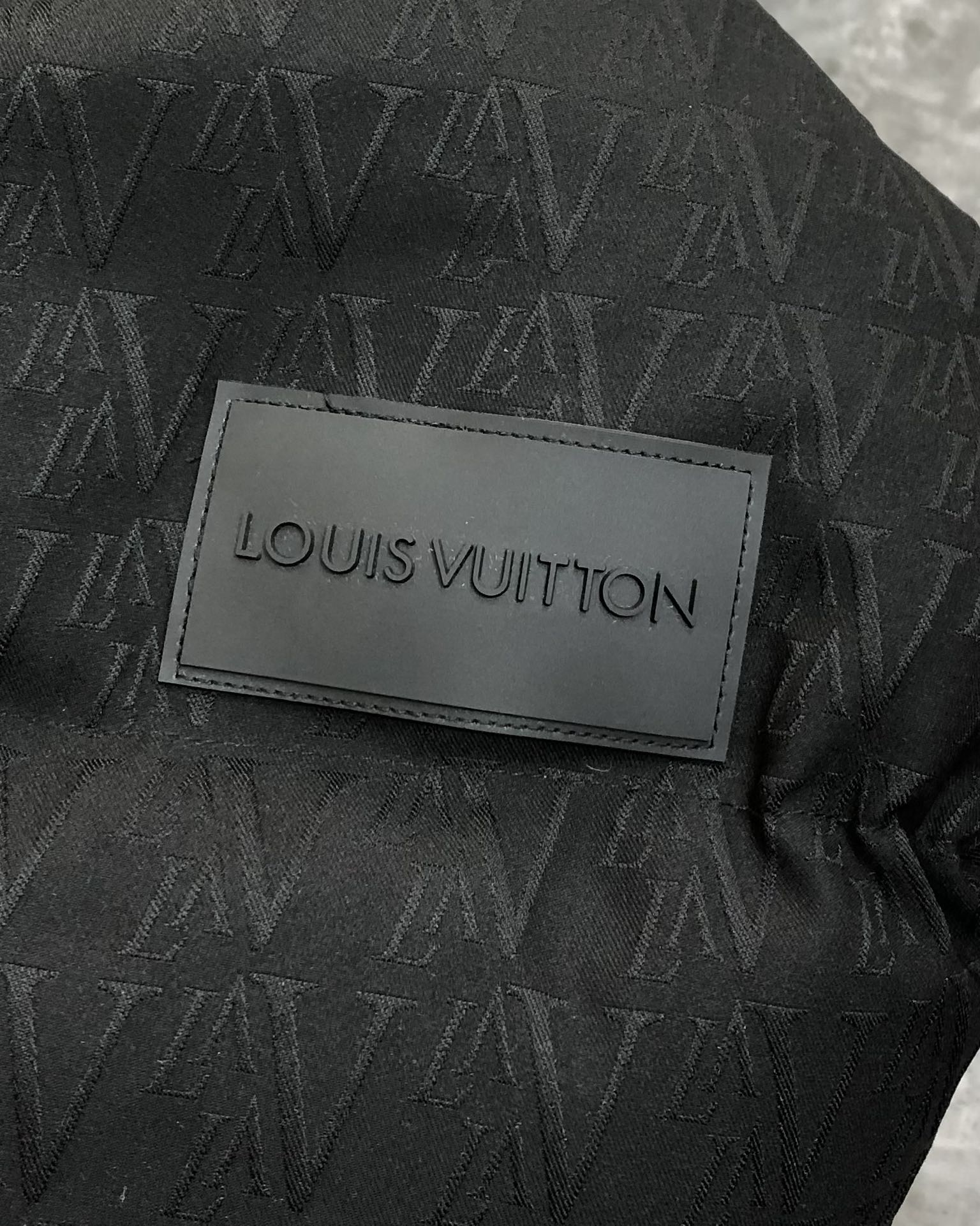 Louis Vuitton Male Down Jacket White Duck Down Black Hooded M-l-xl