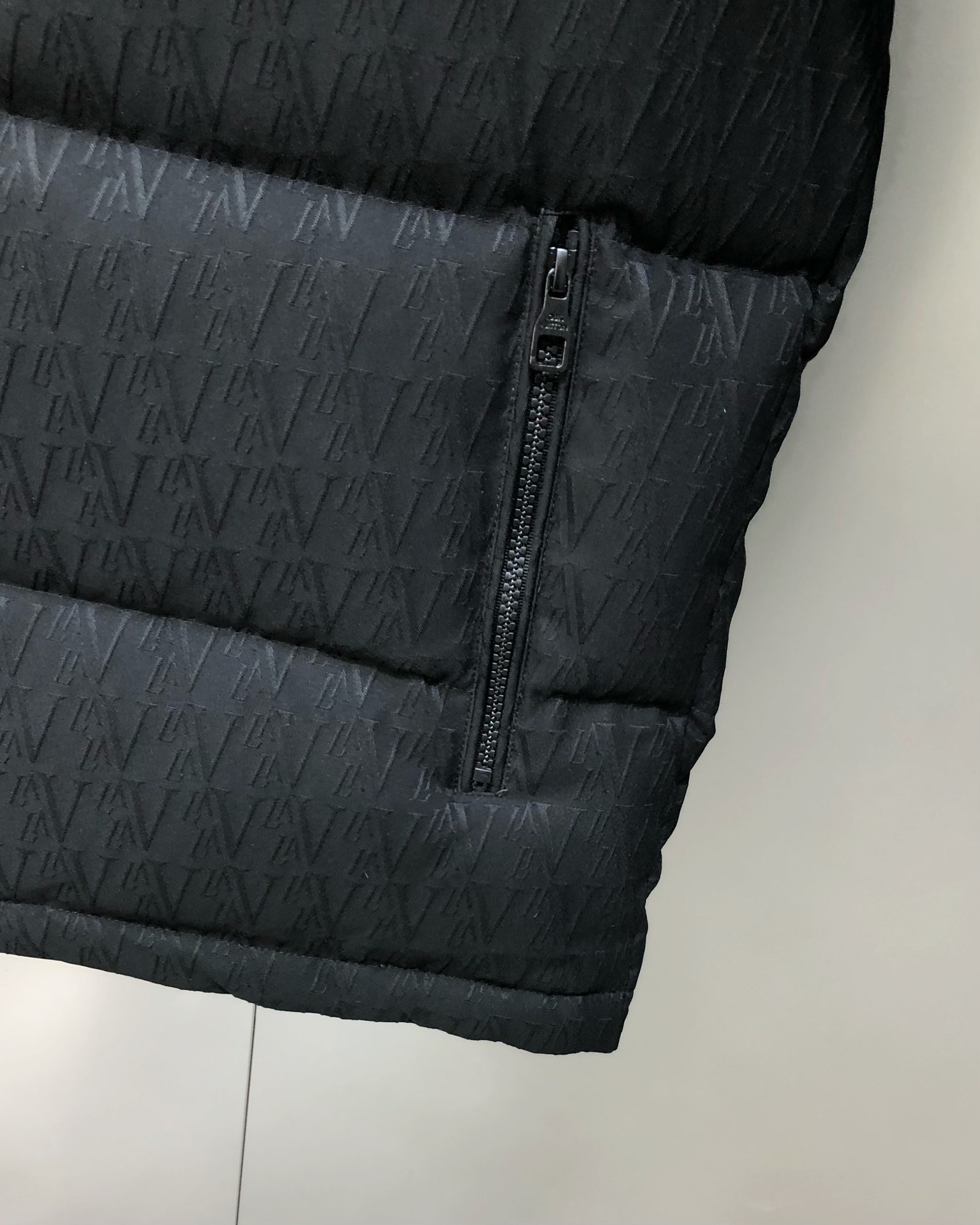 Louis Vuitton Male Down Jacket White Duck Down Black Hooded M-l-xl