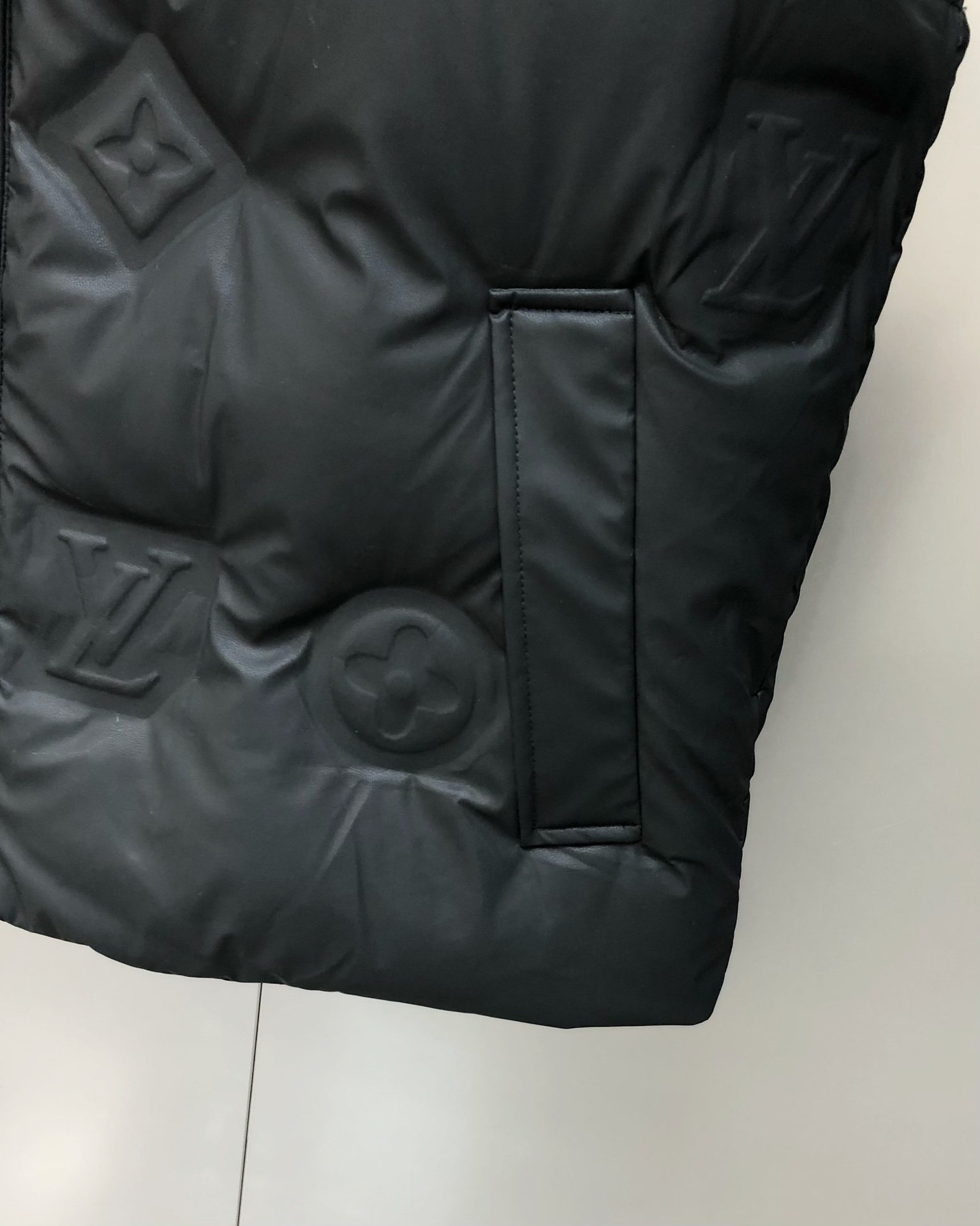 Louis Vuitton Male Down Vest White Duck Down Black M-l-xl